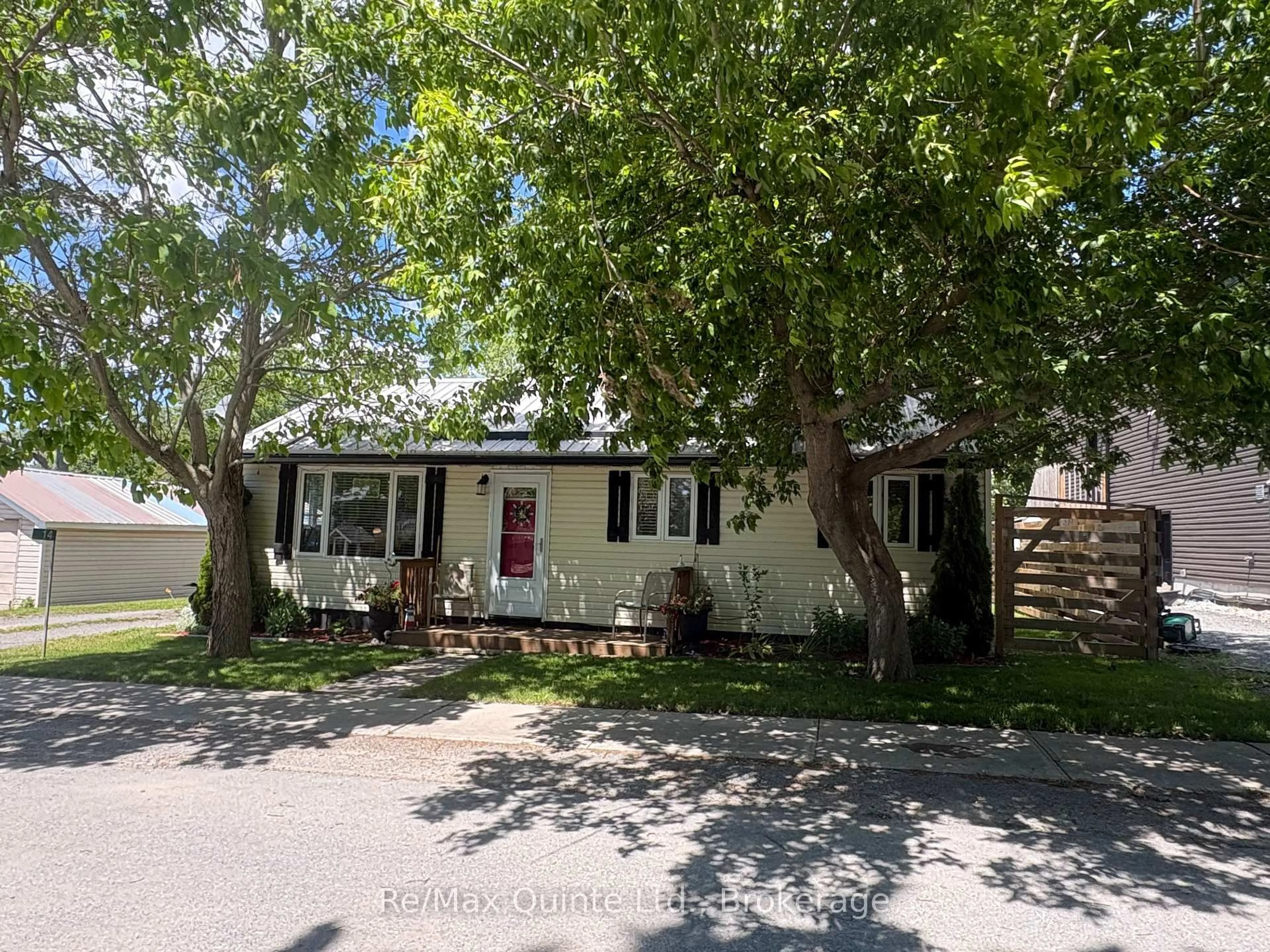 Unknown for 14 Bay Ave, Prince Edward County Ontario K0K 1T0