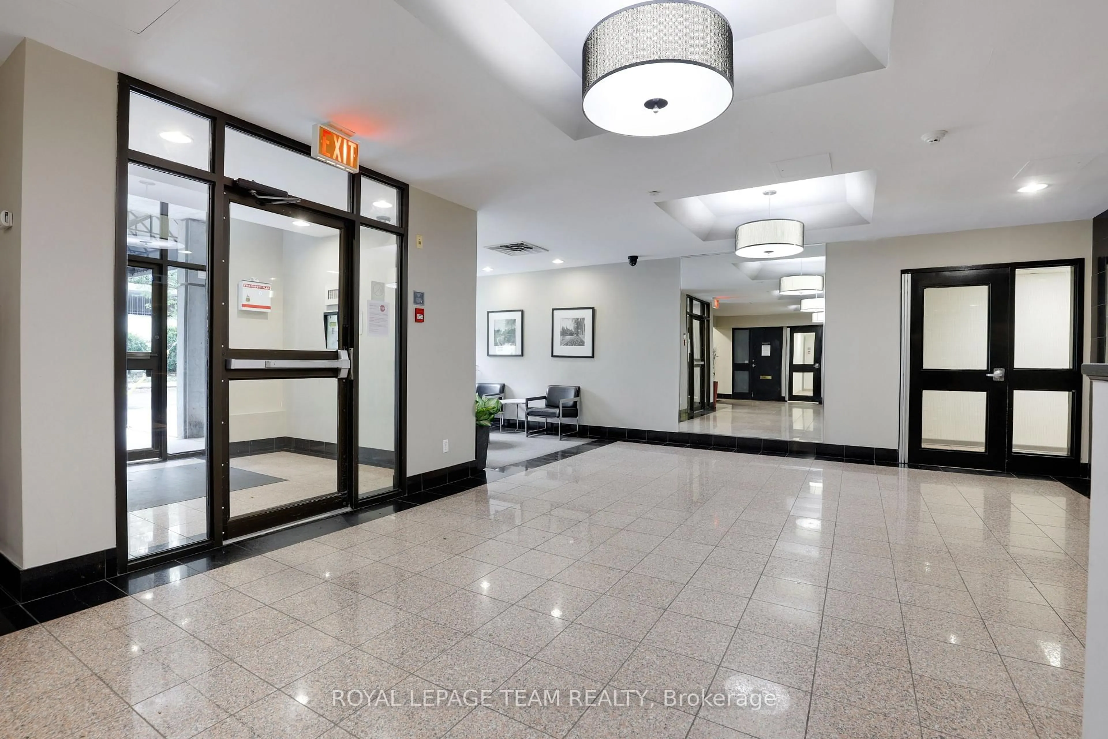 Lobby for 110 Forward Ave #904, Ottawa Ontario K1Y 4S9