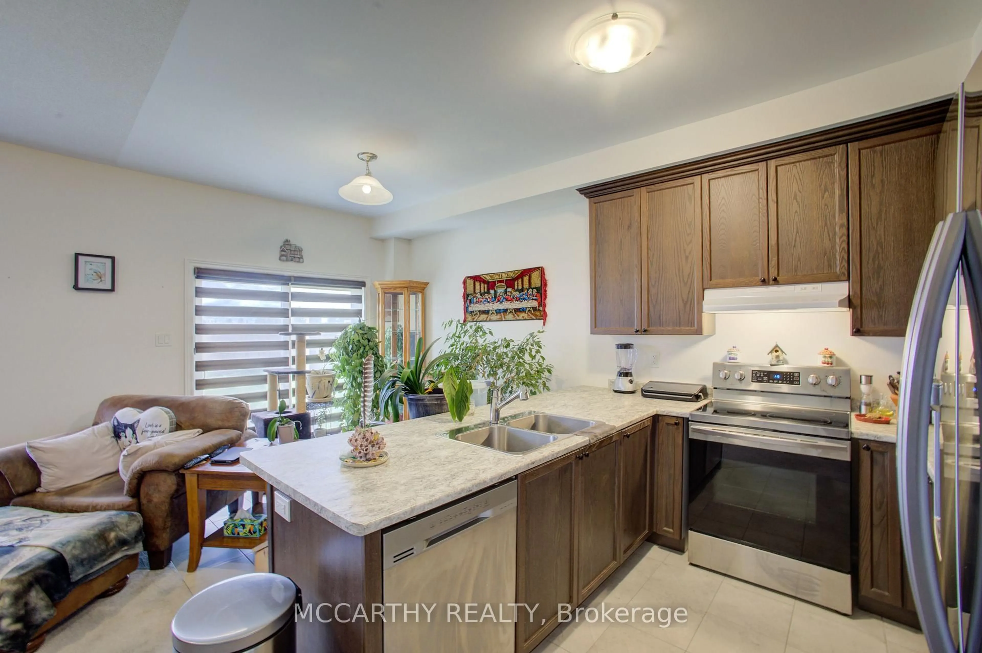 Open concept kitchen, ceramic/tile floor for 160 Clark St, Shelburne Ontario L9V 3W9
