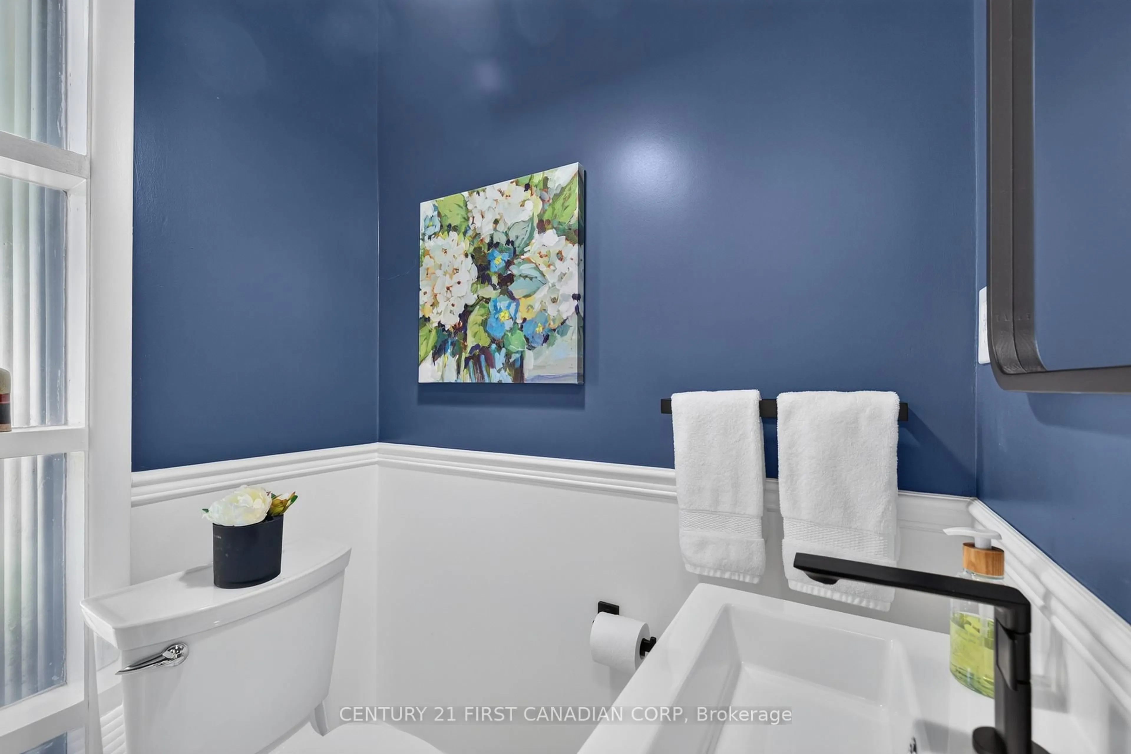 Contemporary bathroom, ceramic/tile floor for 1220 Royal York Rd #27, London North Ontario N6H 3Z9