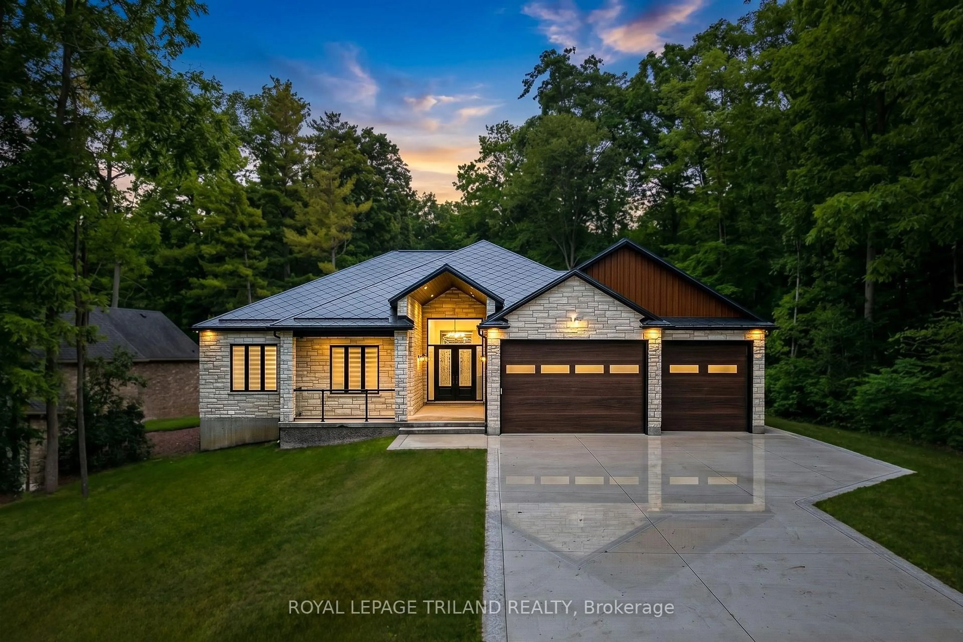 Home with brick exterior material, unknown for 10175 MERRYWOOD Dr, Lambton Shores Ontario N0M 1T0