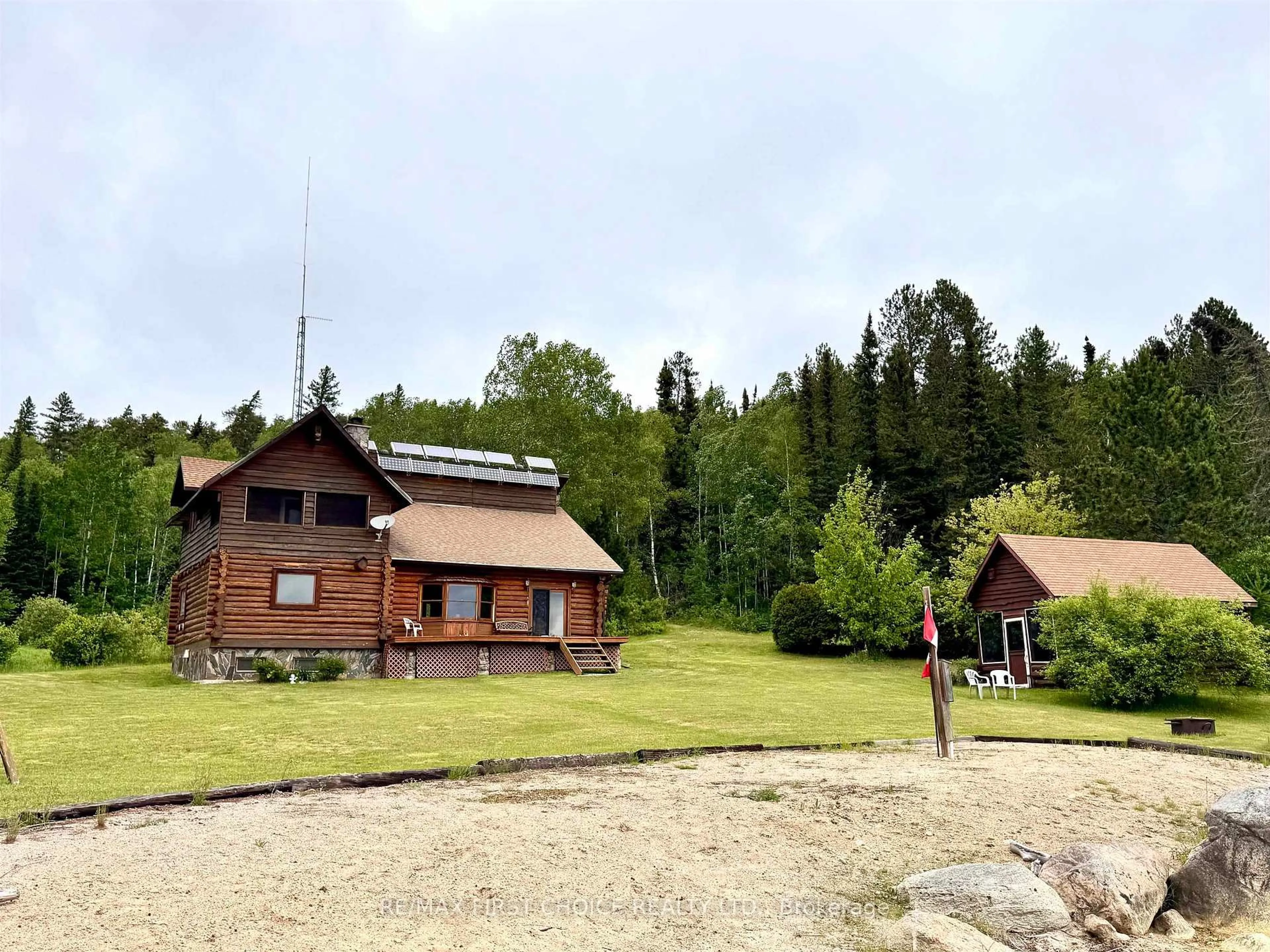 A pic from outside/outdoor area/front of a property/back of a property/a pic from drone, building for 26 Cliff, Kenora Remote Area Ontario P0V 2V0