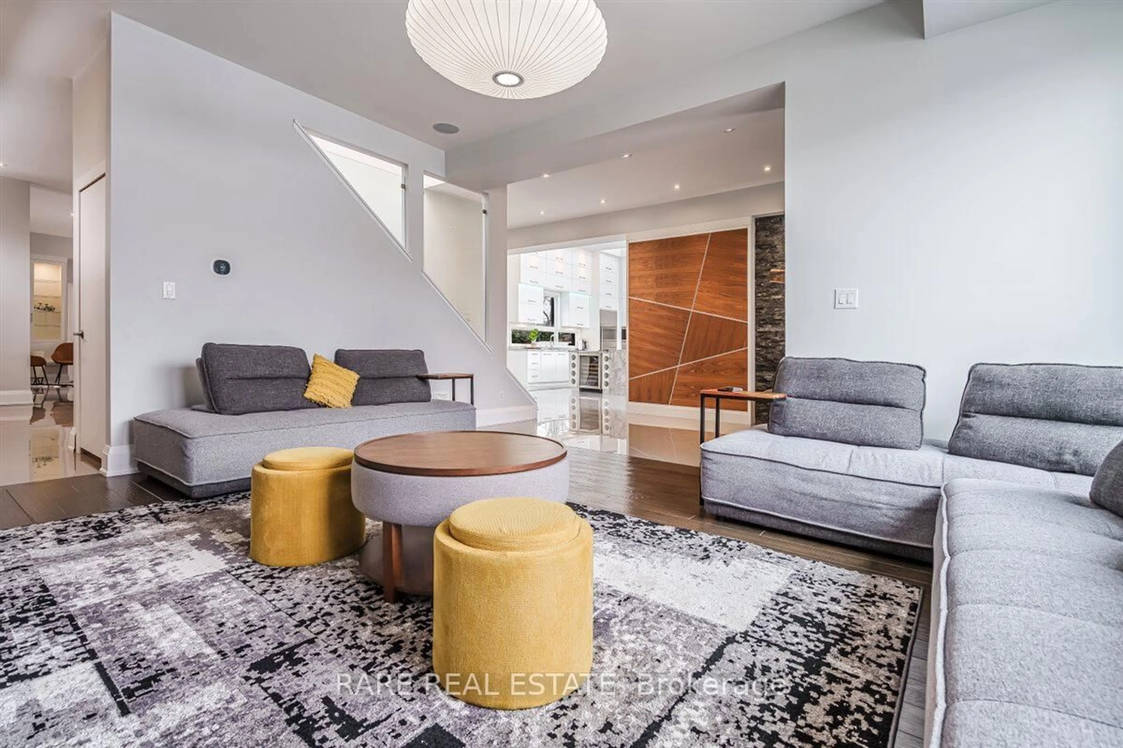Living room with furniture, unknown for 125 Craigmore Cres, Blue Mountains Ontario L9Y 0N6