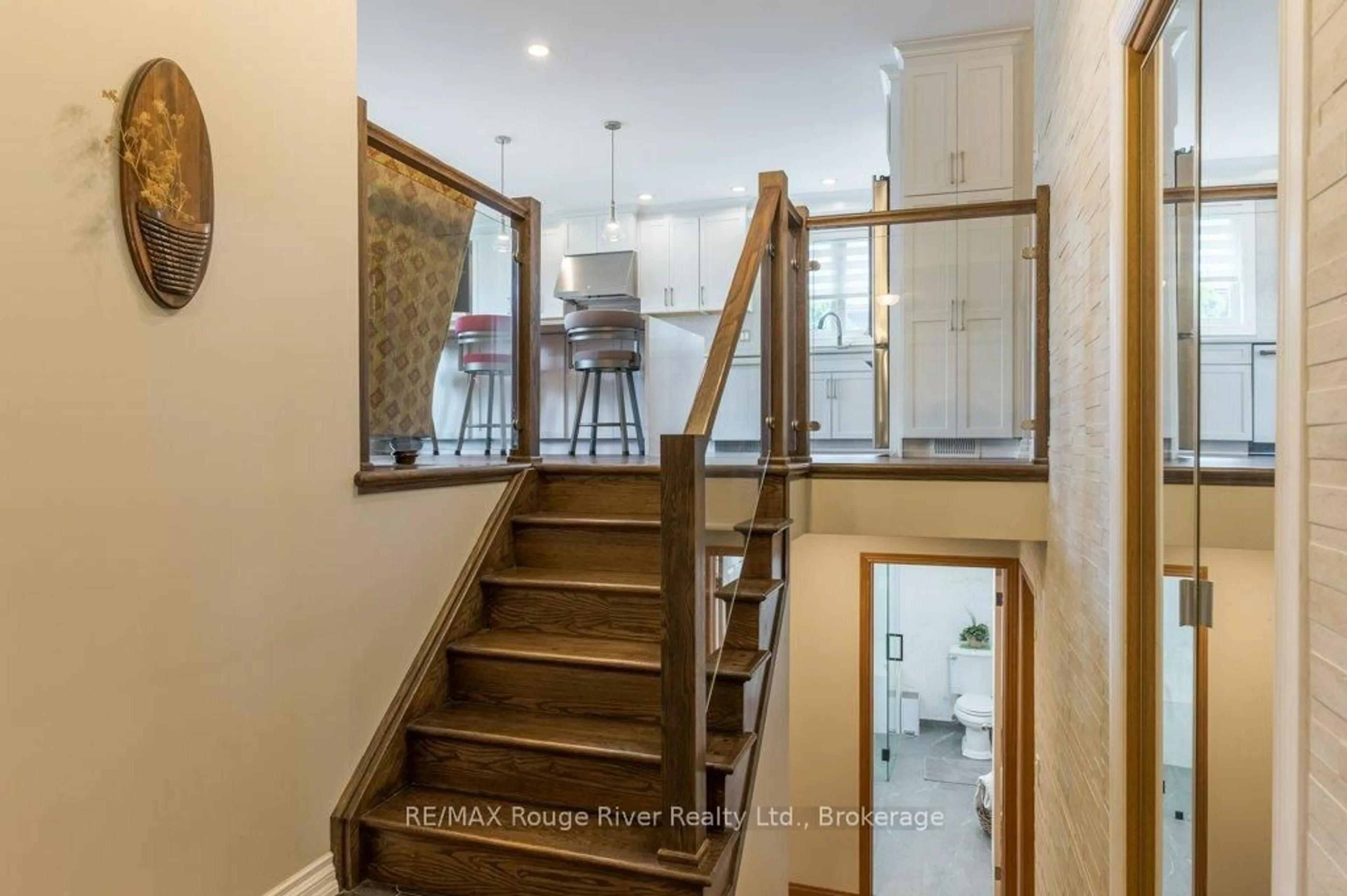Unknown for 2993 Jennifer Dr, Peterborough Ontario K9L 1Y6