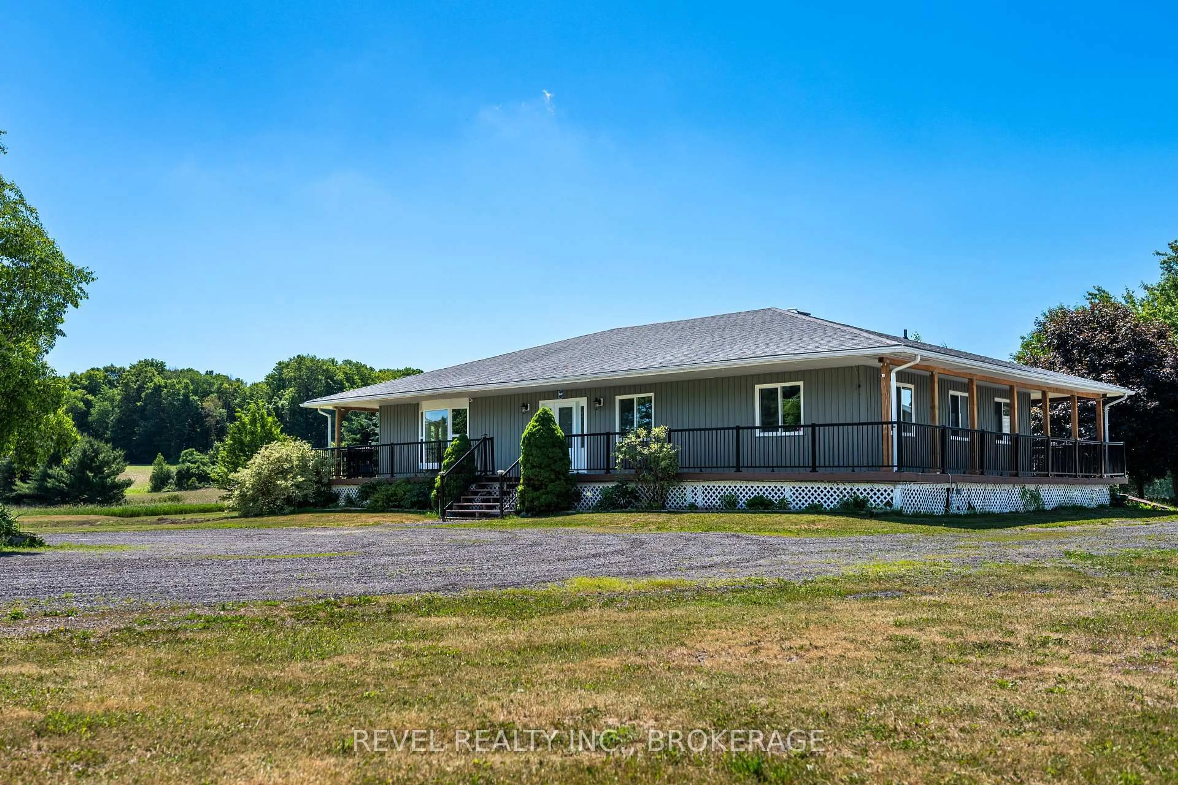A pic from outside/outdoor area/front of a property/back of a property/a pic from drone, unknown for 2089 Sunbury Rd, Inverary Ontario K0H 1X0