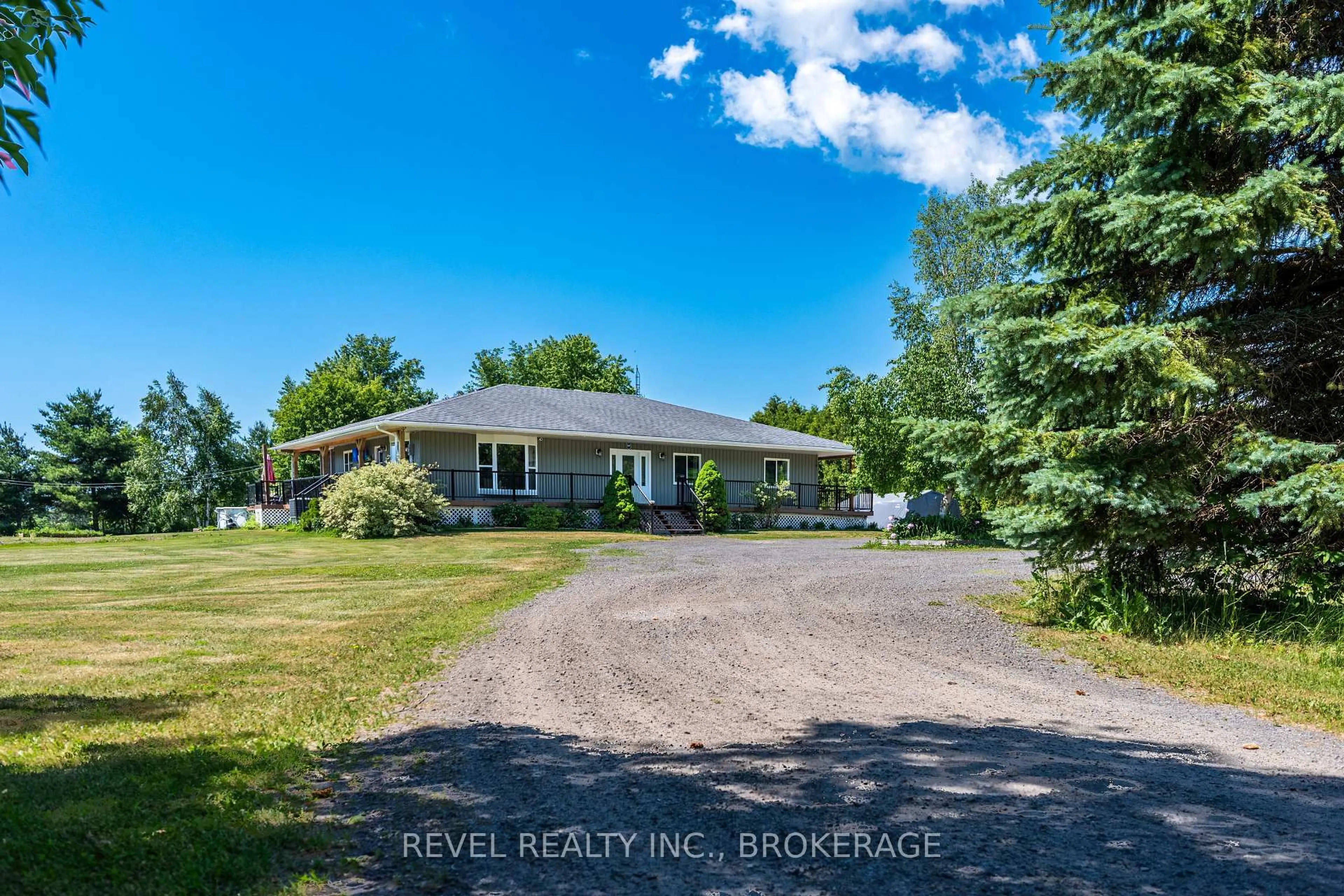 A pic from outside/outdoor area/front of a property/back of a property/a pic from drone, unknown for 2089 Sunbury Rd, Inverary Ontario K0H 1X0