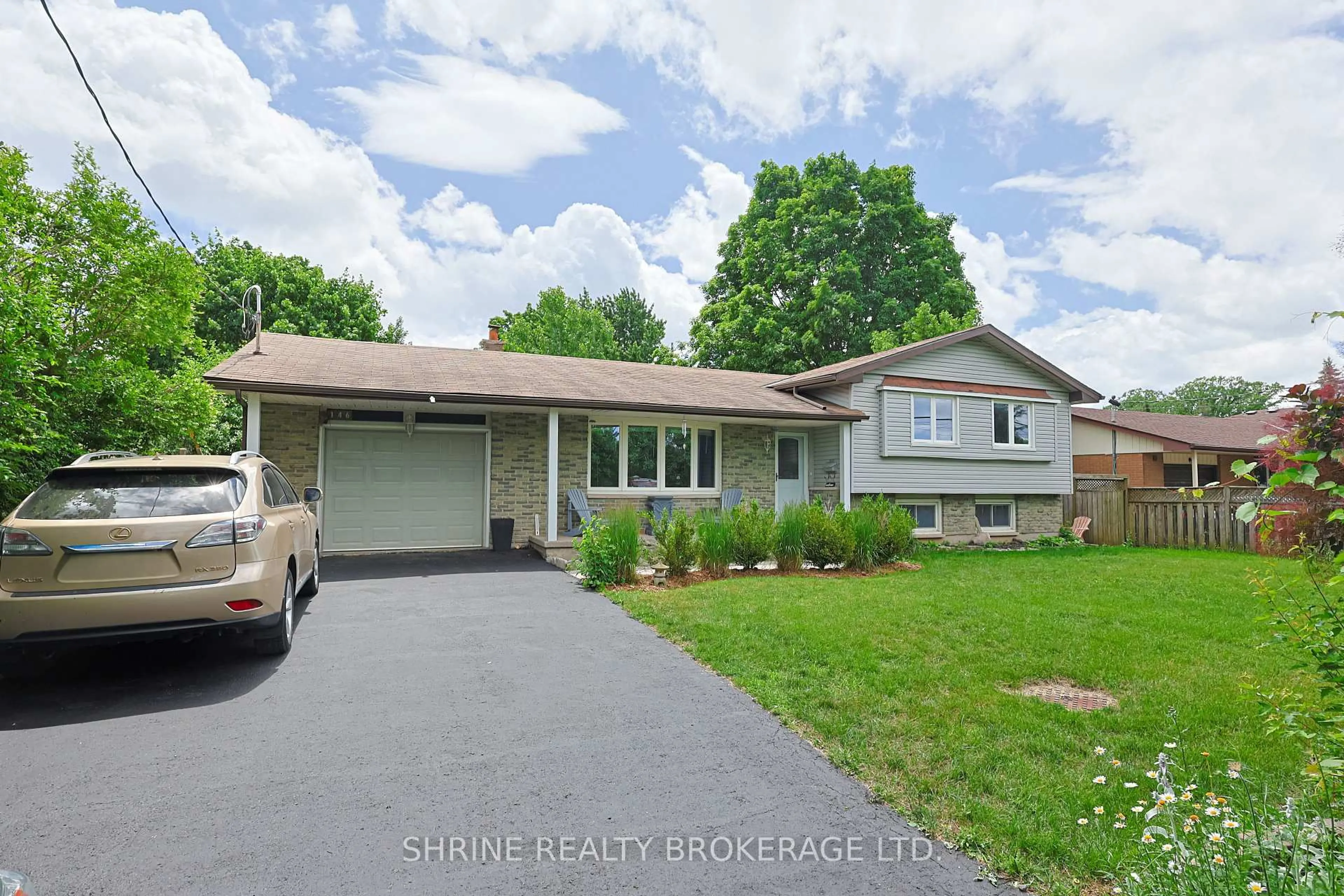 Unknown for 146 FANSHAWE PARK Rd, London North Ontario N6G 5C4