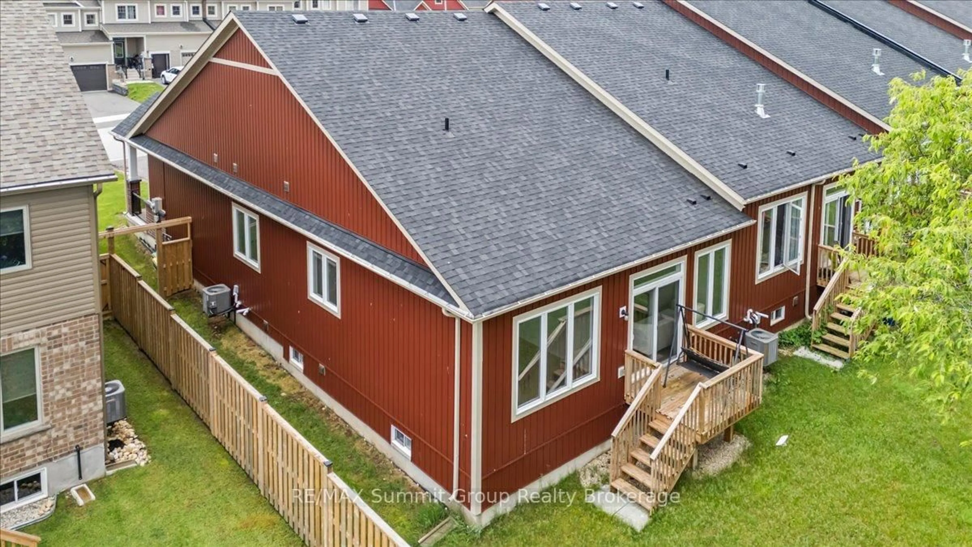 A pic from outside/outdoor area/front of a property/back of a property/a pic from drone, building for 118 Stonebrook Way, Grey Highlands Ontario N0C 1H0