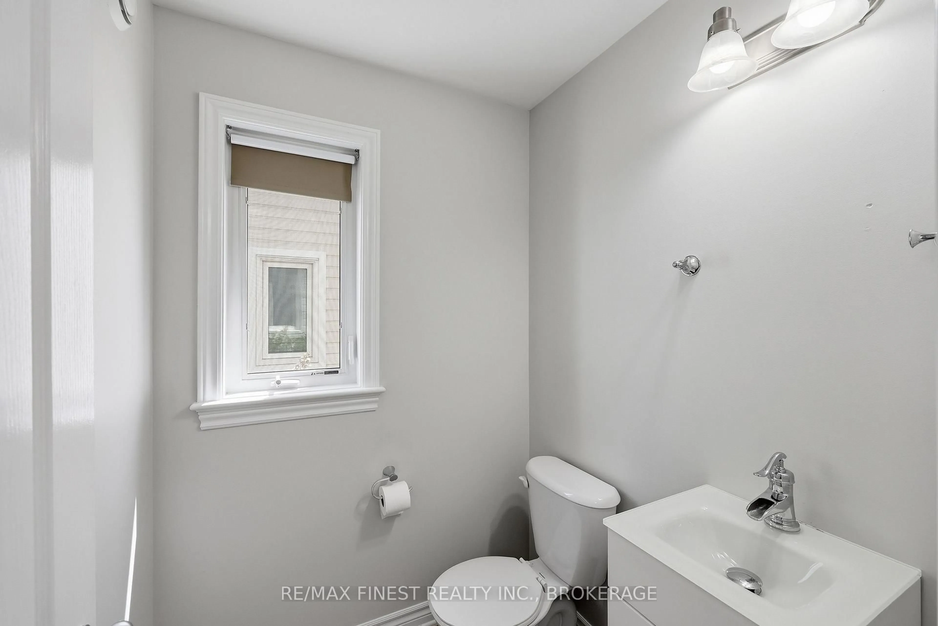 Standard bathroom, unknown for 896 Cottonwood Ave, Kingston Ontario K7K 0C6