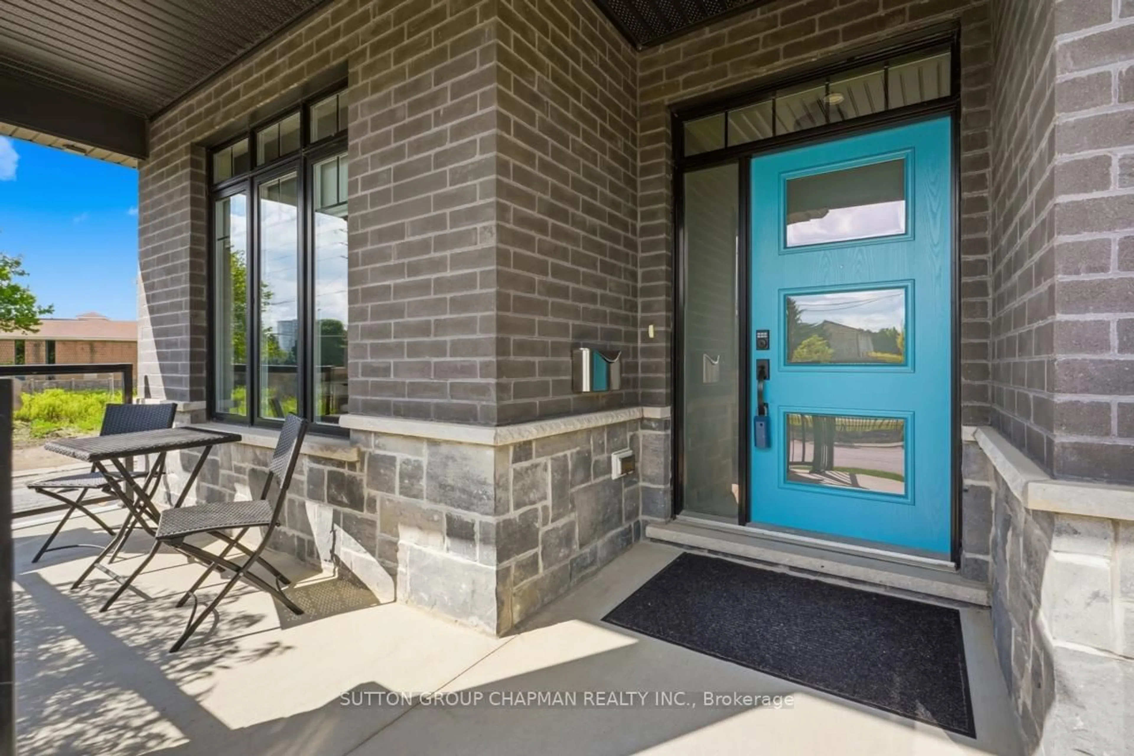 Indoor entryway for 1061 Eagletrace Dr #190, London North Ontario N6G 0T3