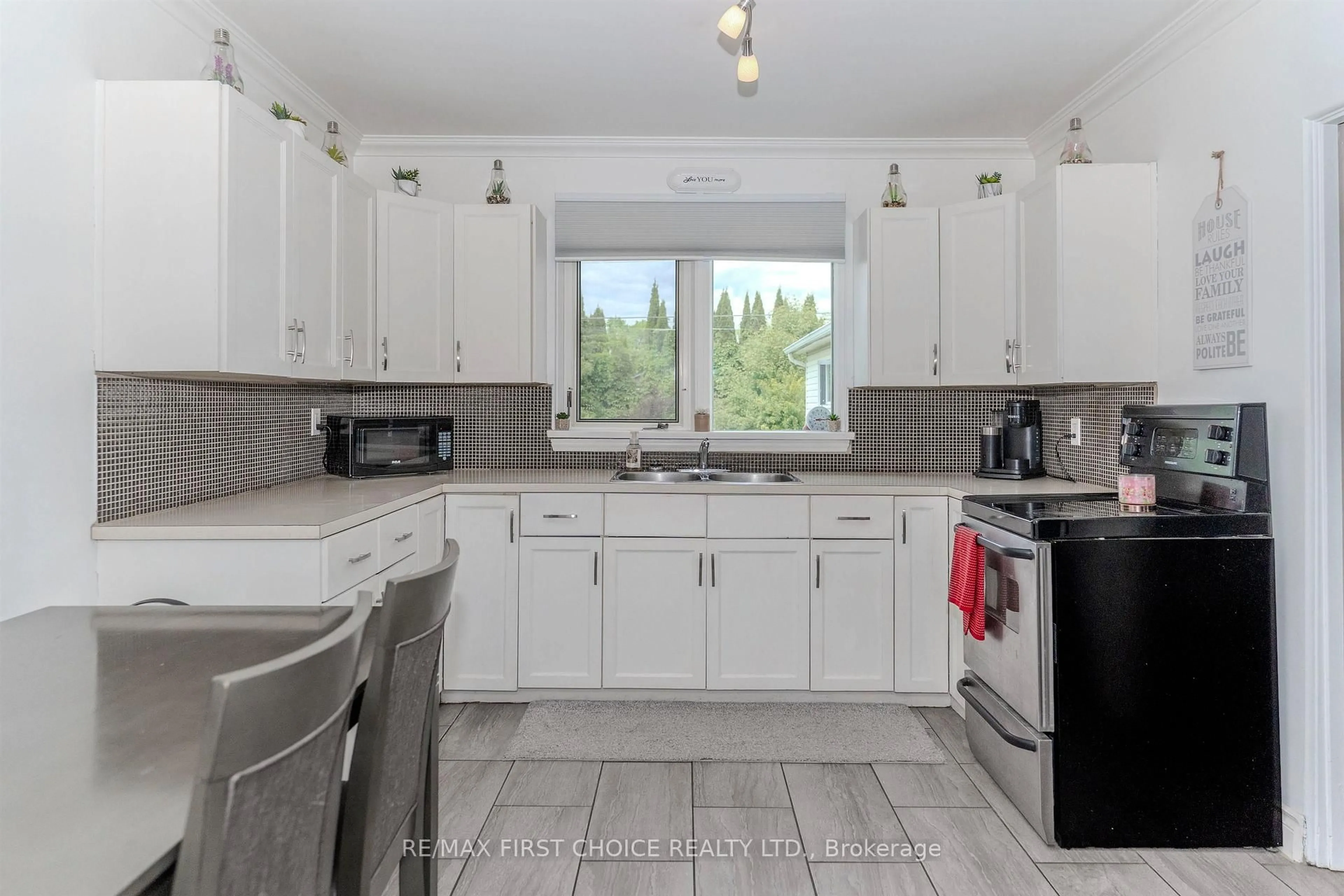 Unknown for 2645 Isabella St, Thunder Bay Ontario P7E 5C9