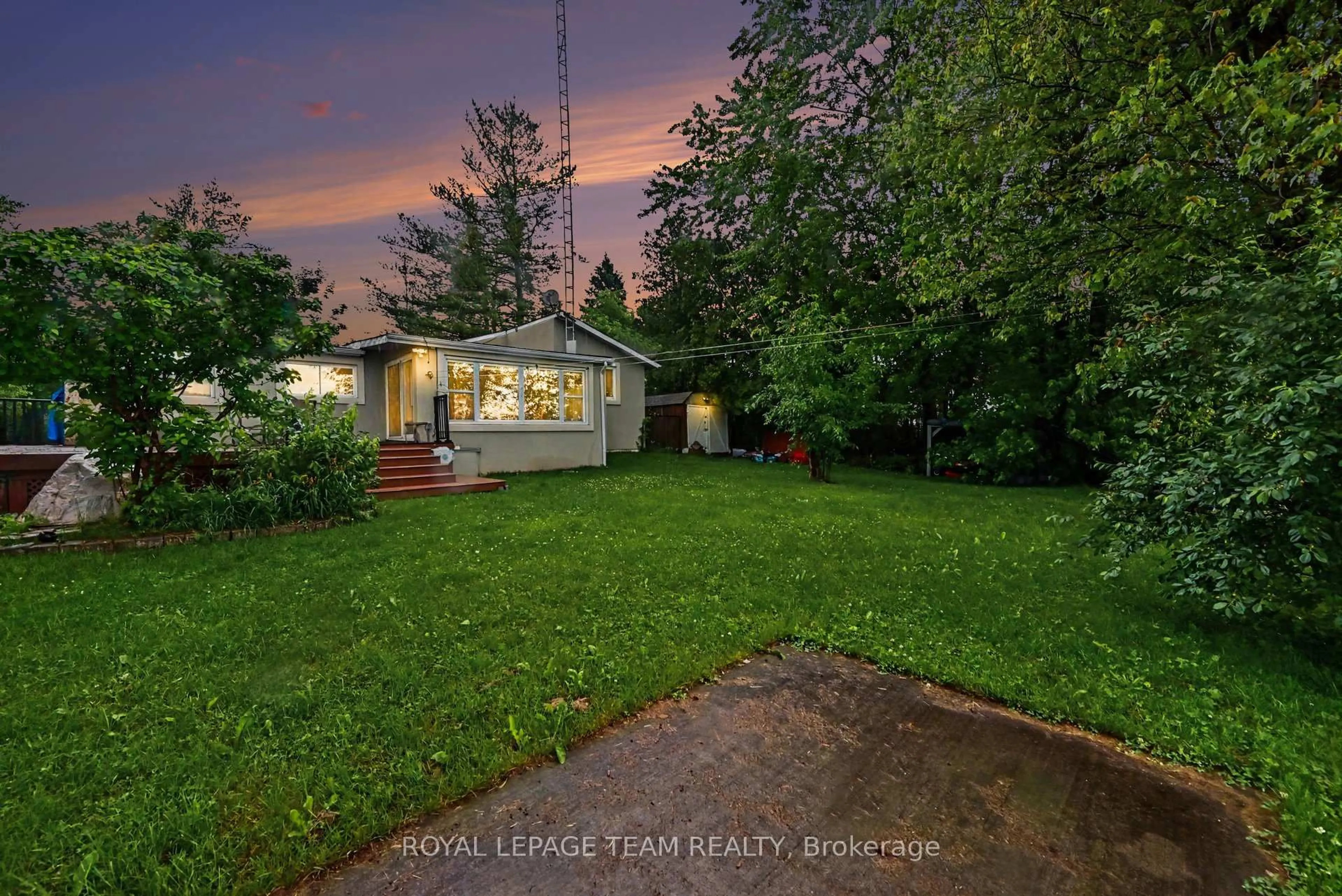A pic from outside/outdoor area/front of a property/back of a property/a pic from drone, street for 2466 Fairmile Rd, Kemptville Ontario K0G 1J0