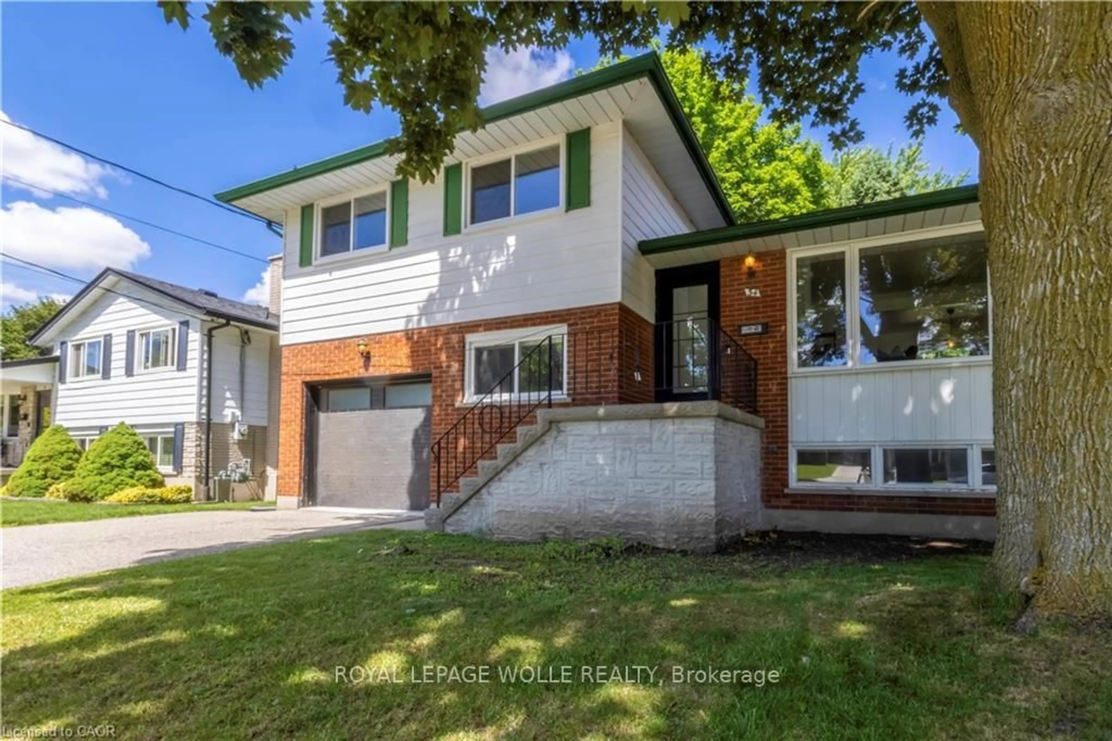 Home with brick exterior material, street for 34 Golfview Rd, Guelph Ontario N1E 1A6