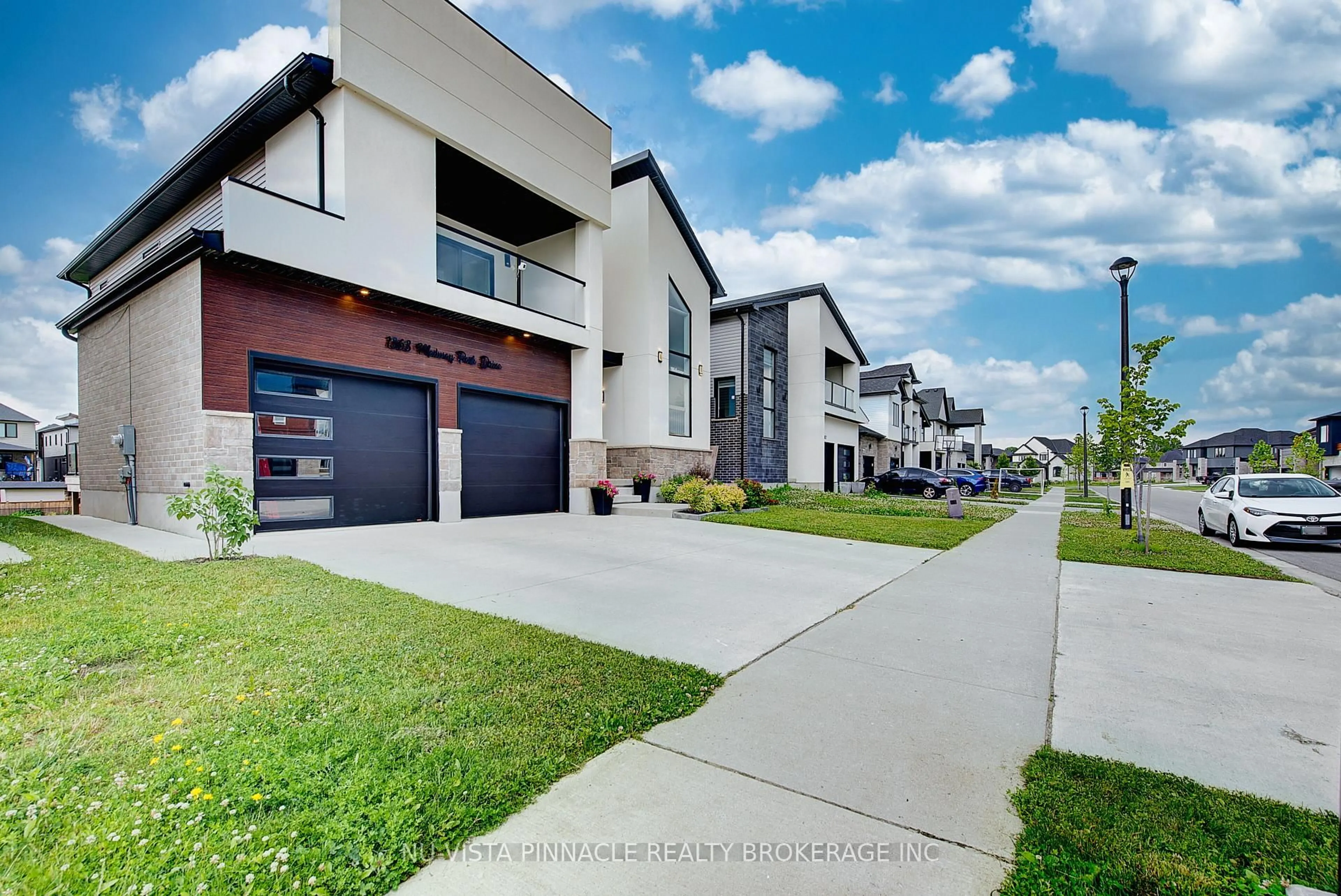 Unknown for 1363 Medway Park Dr, London North Ontario N6G 0V7