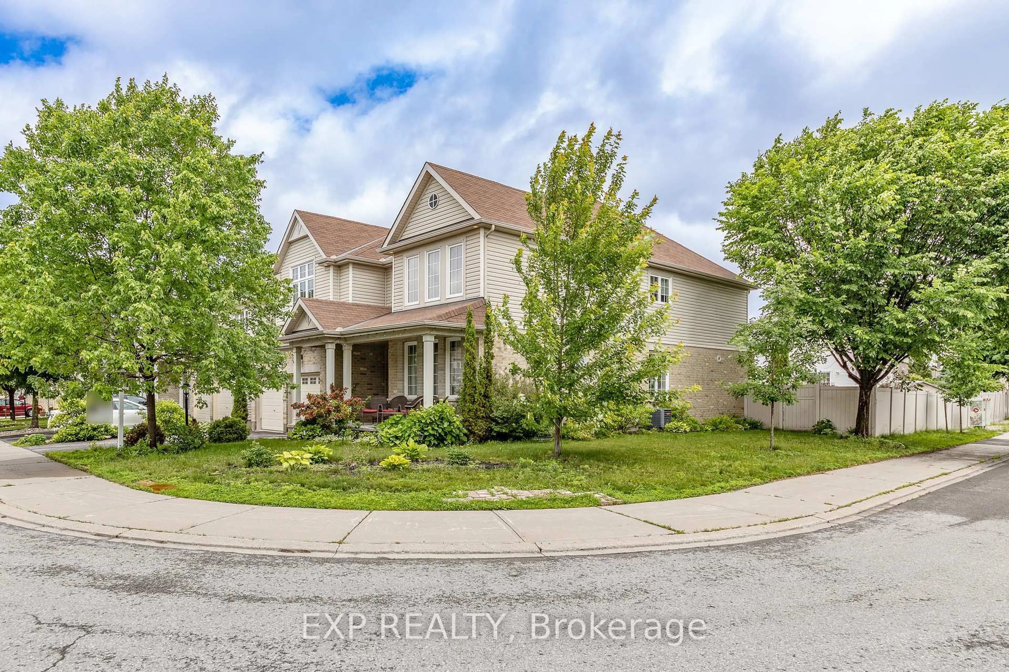 A pic from outside/outdoor area/front of a property/back of a property/a pic from drone, street for 167 Chenoa Way, Ottawa Ontario K2J 0W8