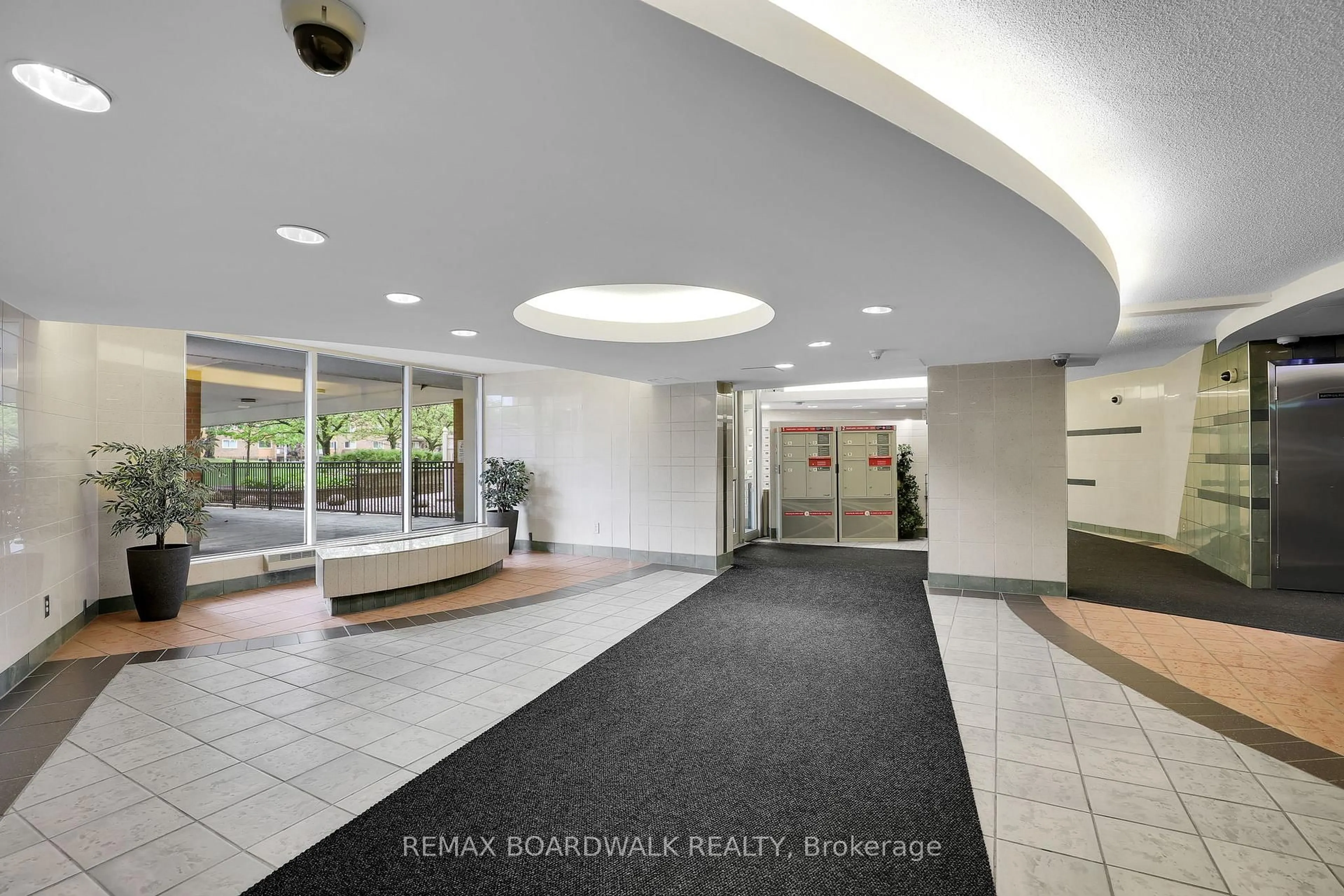 Unknown for 2020 Jasmine Cres #115, Ottawa Ontario K1J 8K5