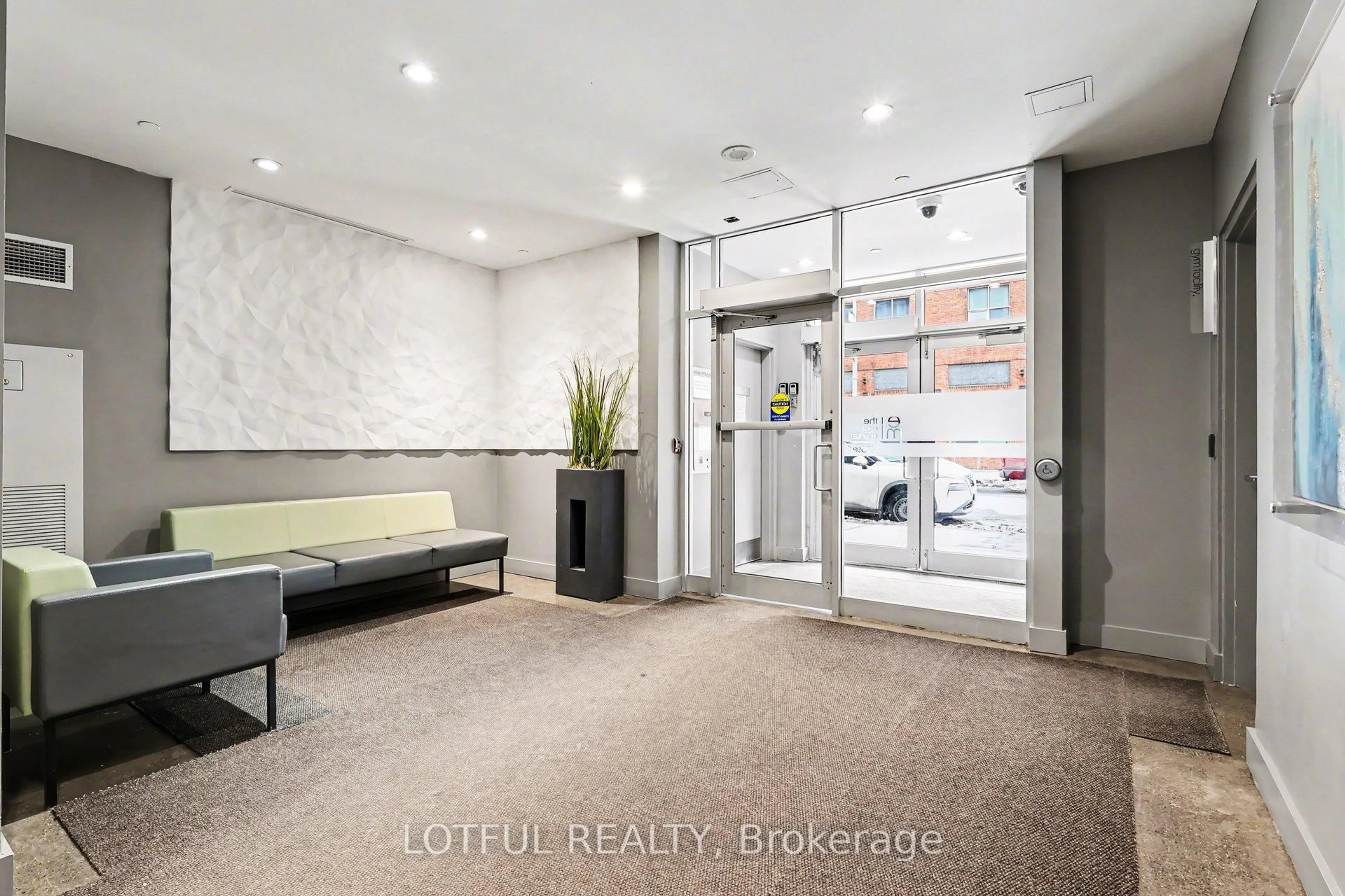 Unknown for 383 Cumberland St #201, Ottawa Ontario K1N 1J7