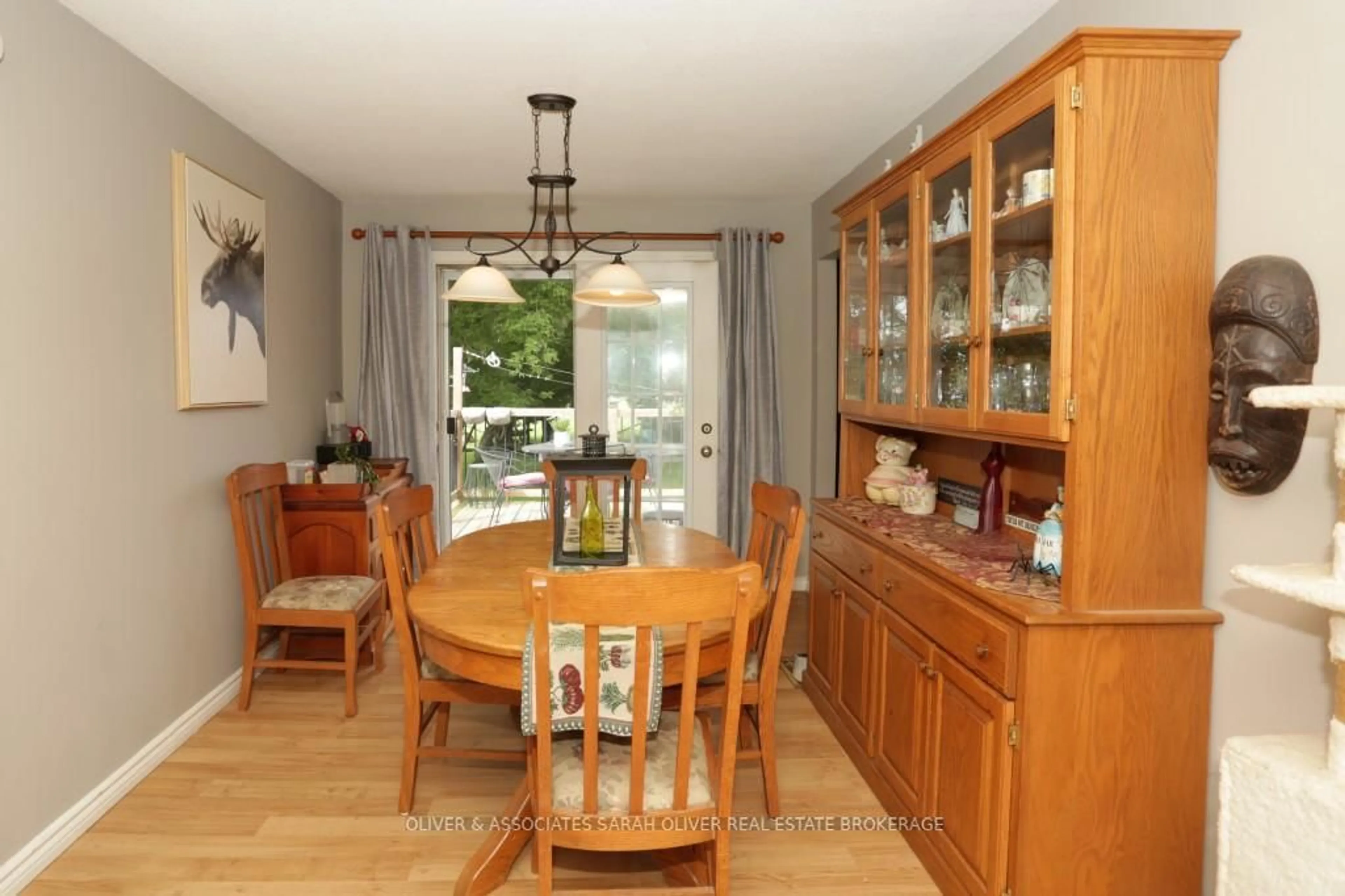 Dining room, wood/laminate floor for 9931 Prince Phillip St, Lambton Shores Ontario N0M 2N0