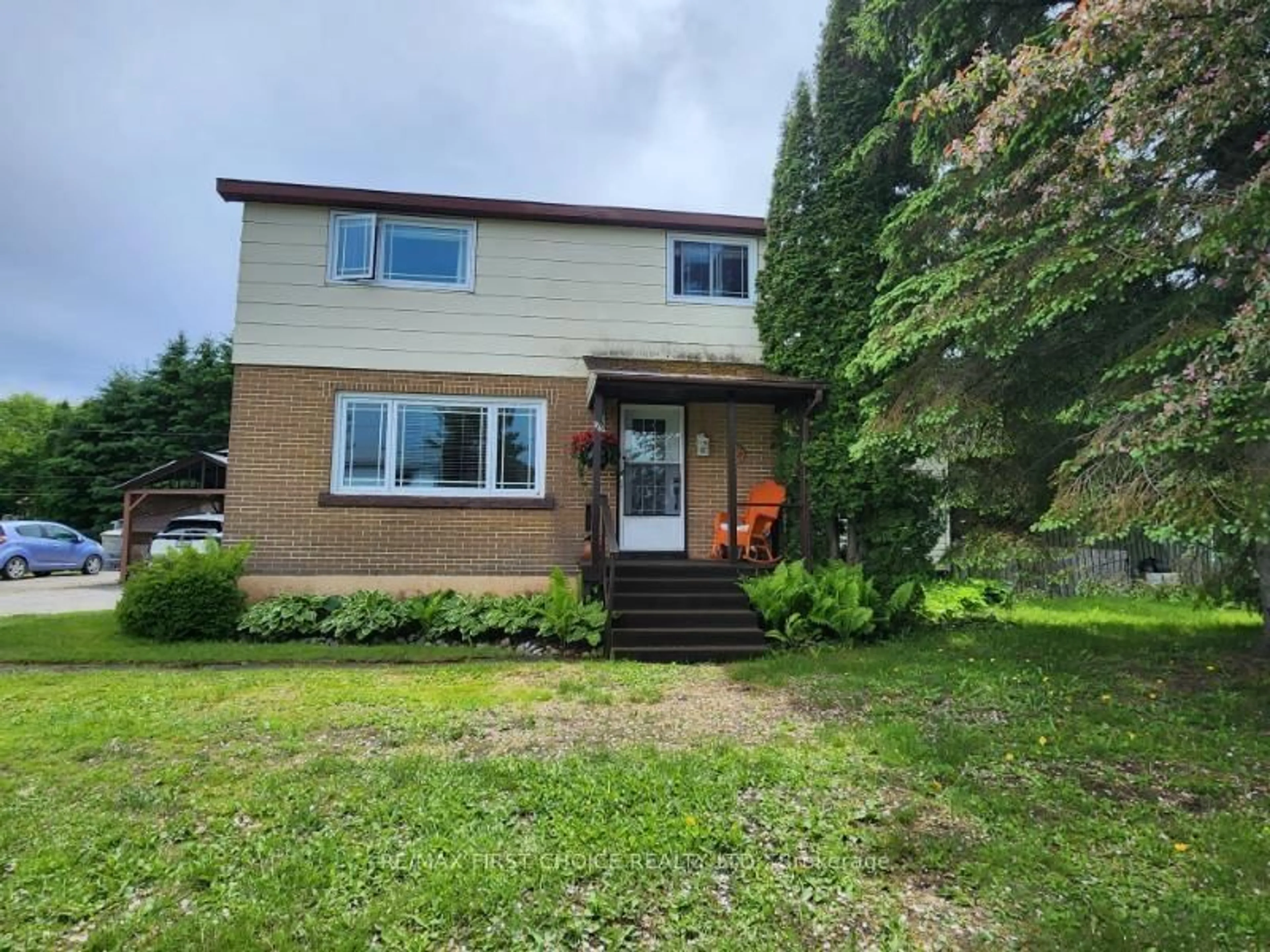 A pic from outside/outdoor area/front of a property/back of a property/a pic from drone, unknown for 96 Stadler Ave, Red Rock Ontario P0T 2P0