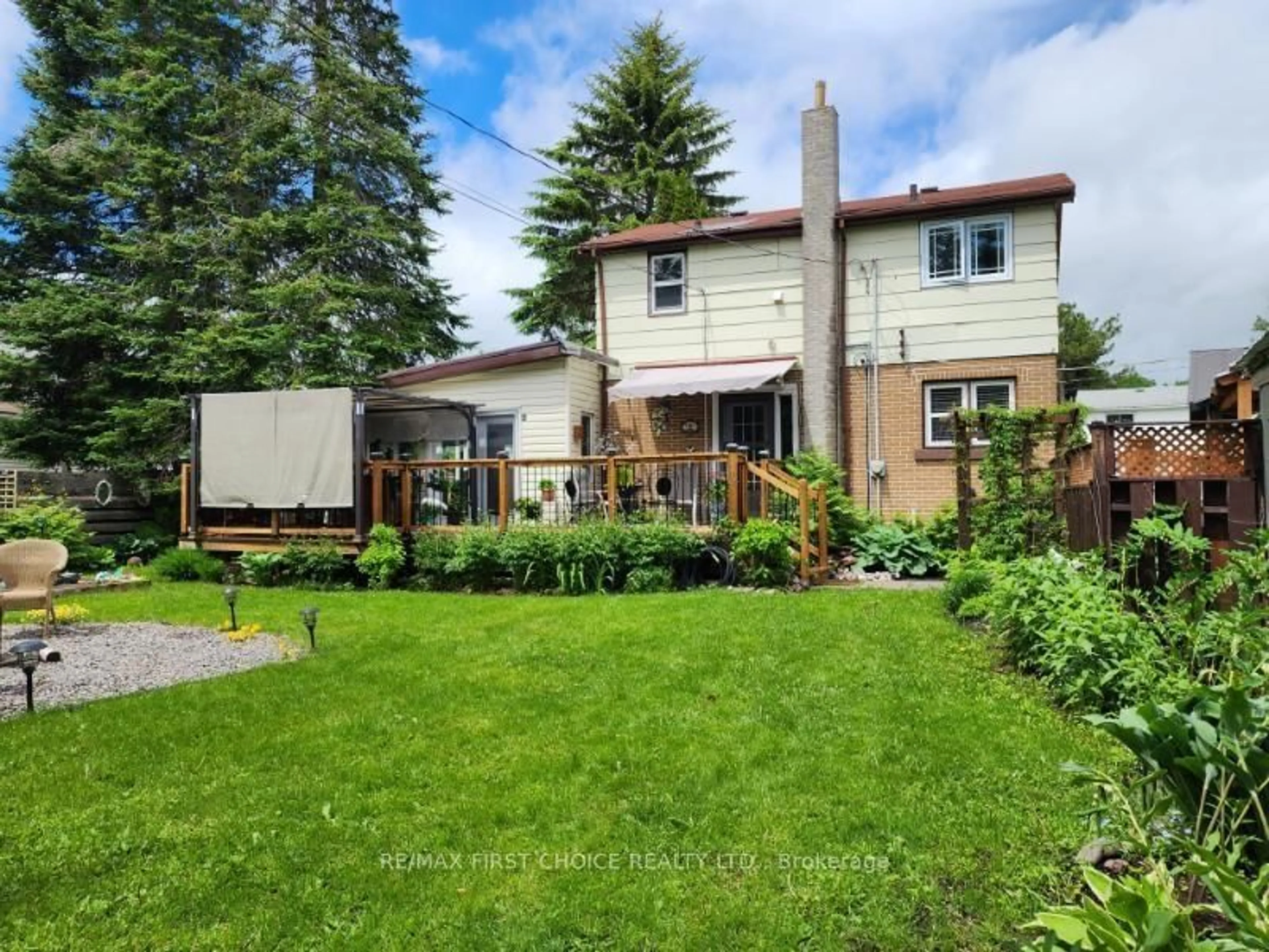 A pic from outside/outdoor area/front of a property/back of a property/a pic from drone, unknown for 96 Stadler Ave, Red Rock Ontario P0T 2P0