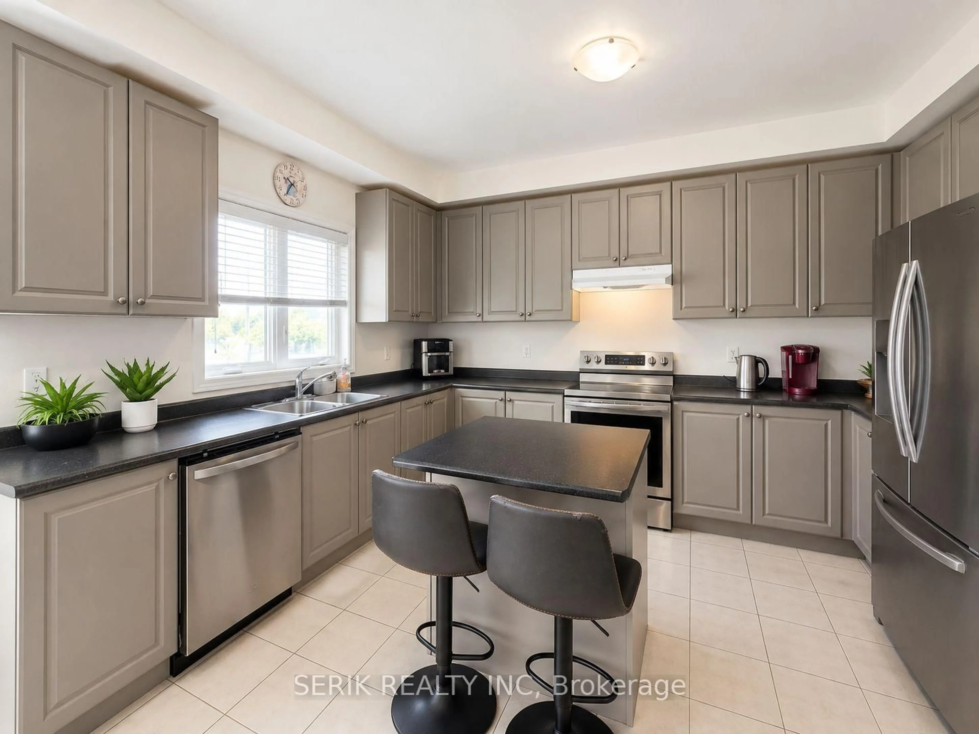 Unknown for 16 Palace St, Thorold Ontario L2V 0J6