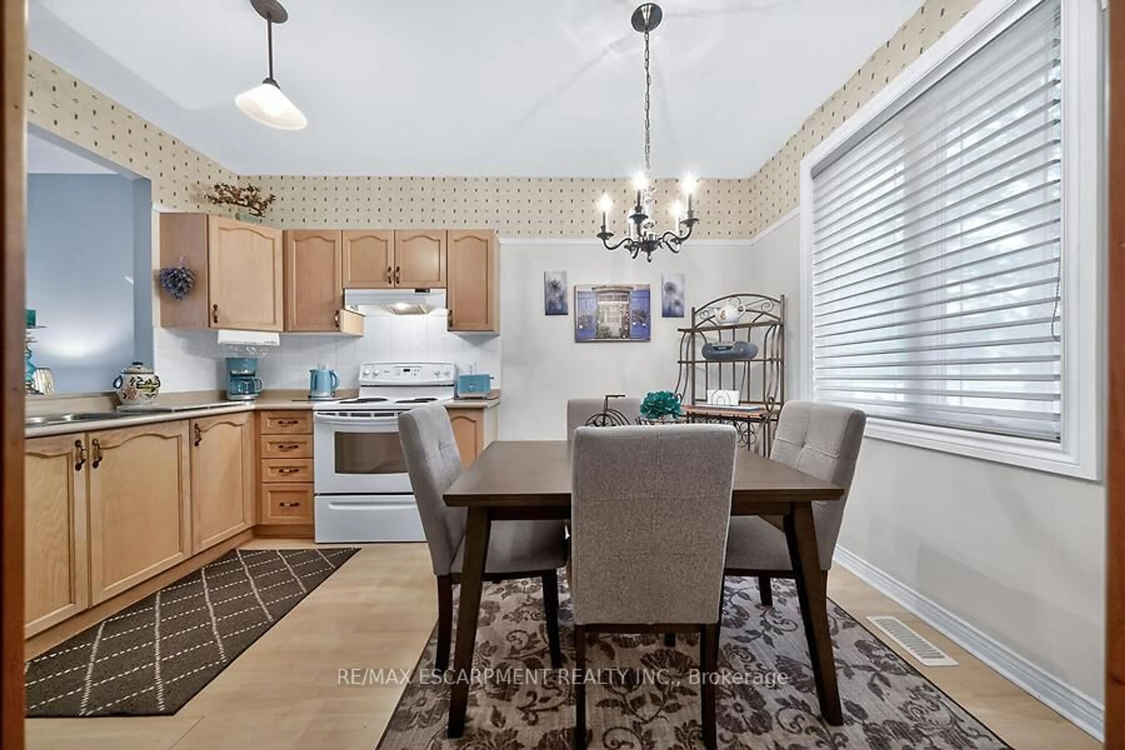 Open concept kitchen, unknown for 50 Critzia Dr, Hamilton Ontario L0R 1W0