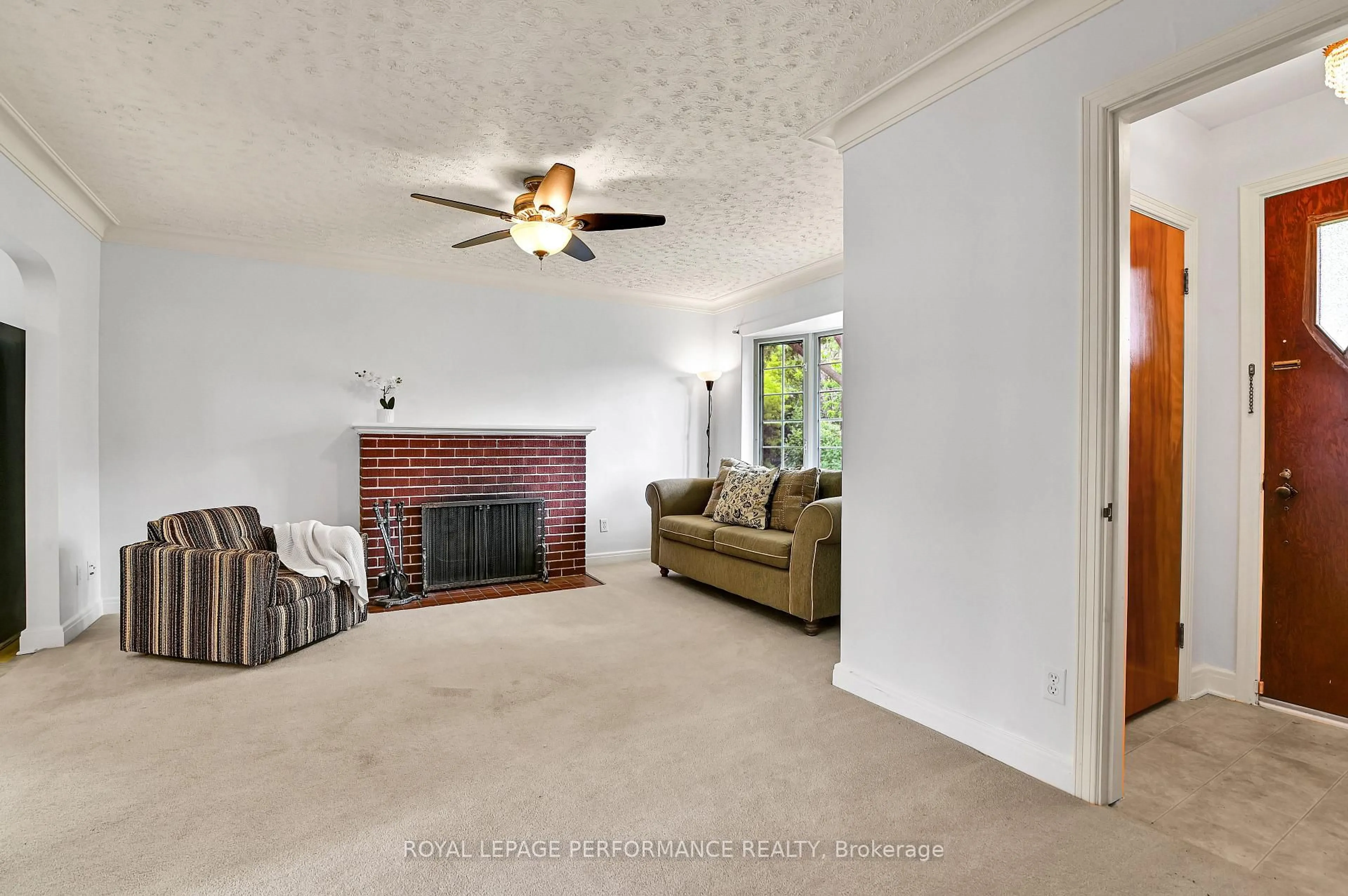 Living room with furniture, unknown for 93 Presland Rd, Ottawa Ontario K1K 2C2