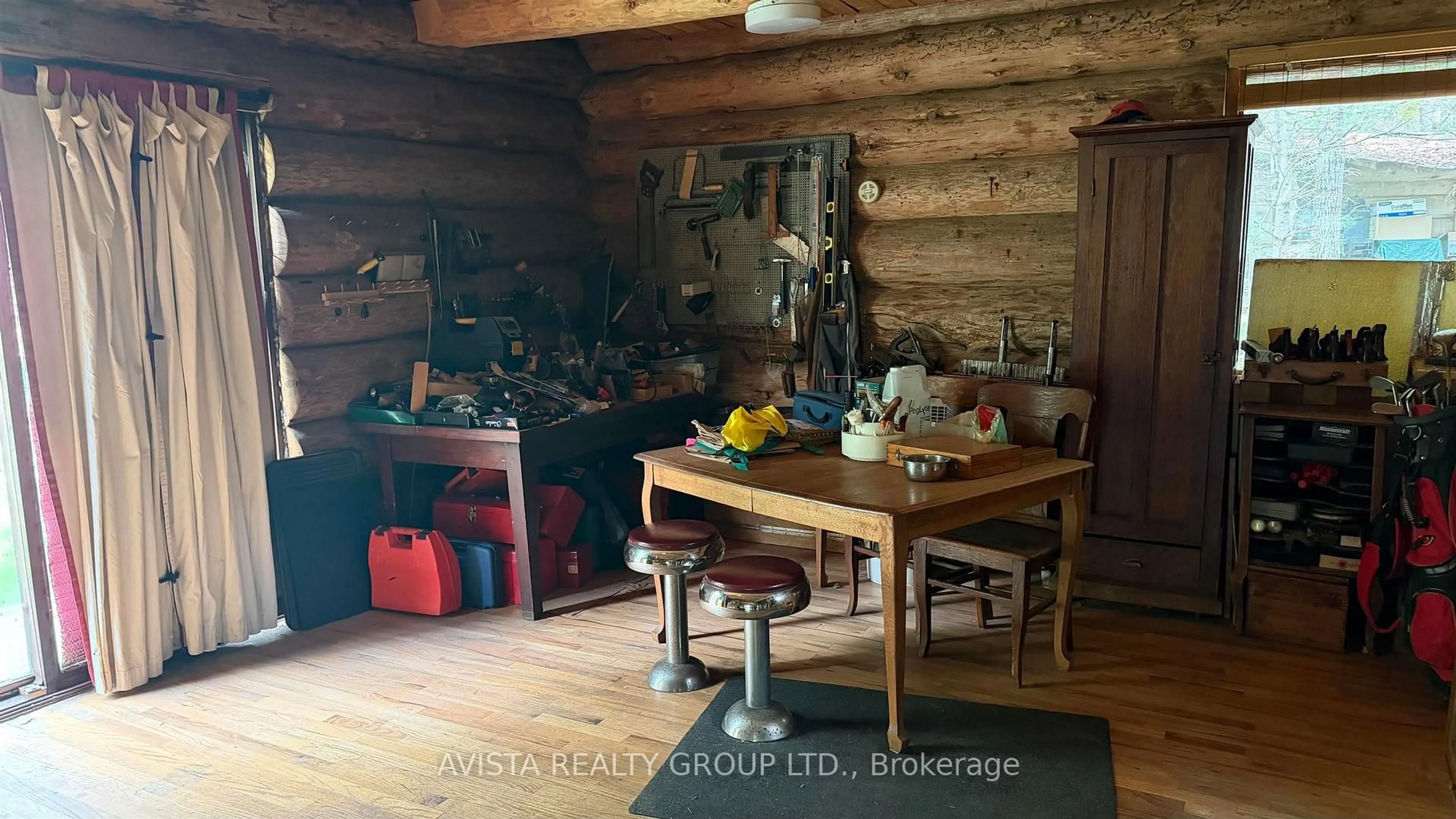 Dining room, wood/laminate floor for 3501 Hwy 595, Neebing Ontario P7L 0G6
