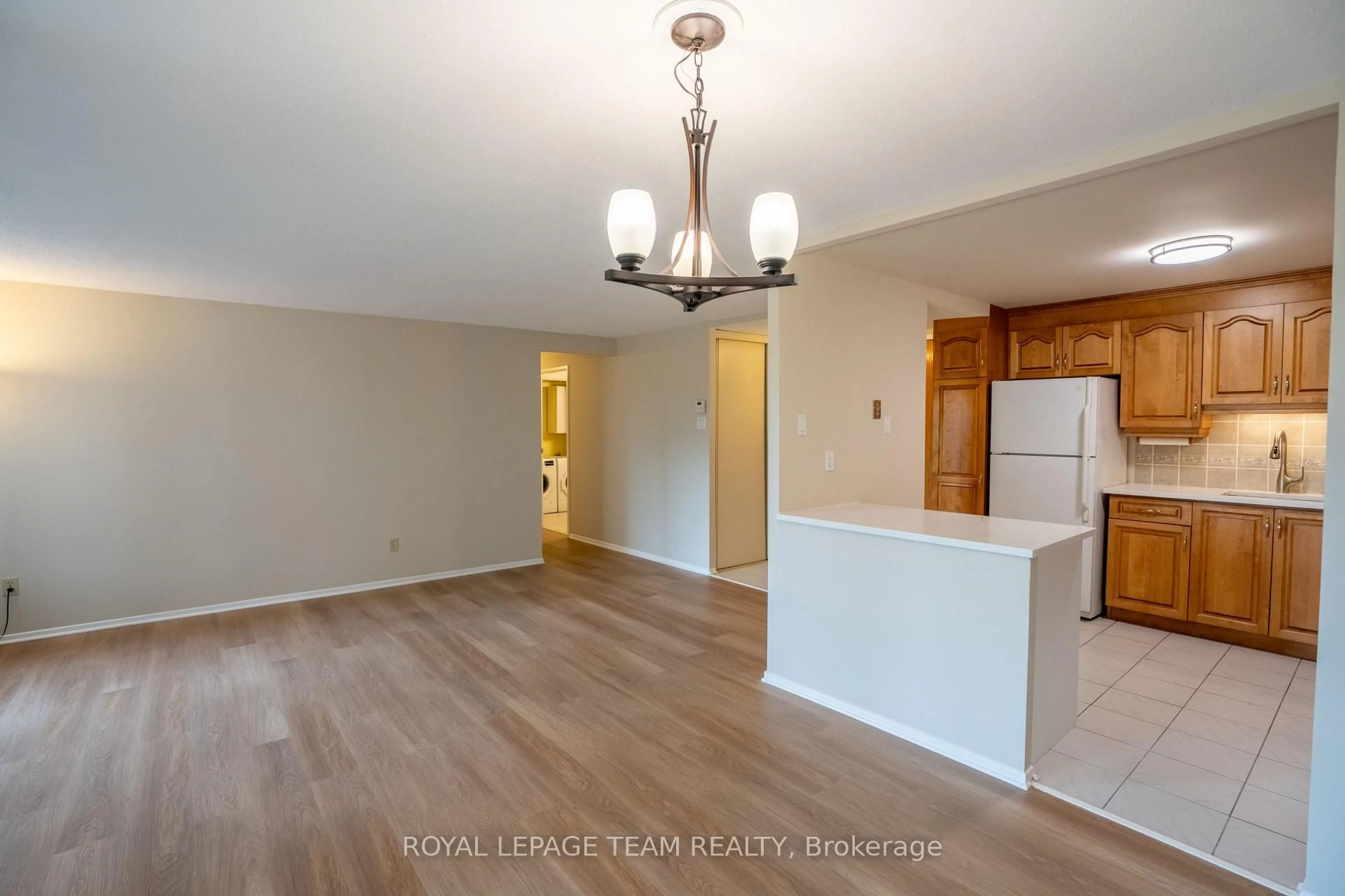 Unknown for 960 Teron Rd #401, Ottawa Ontario K2K 2B6