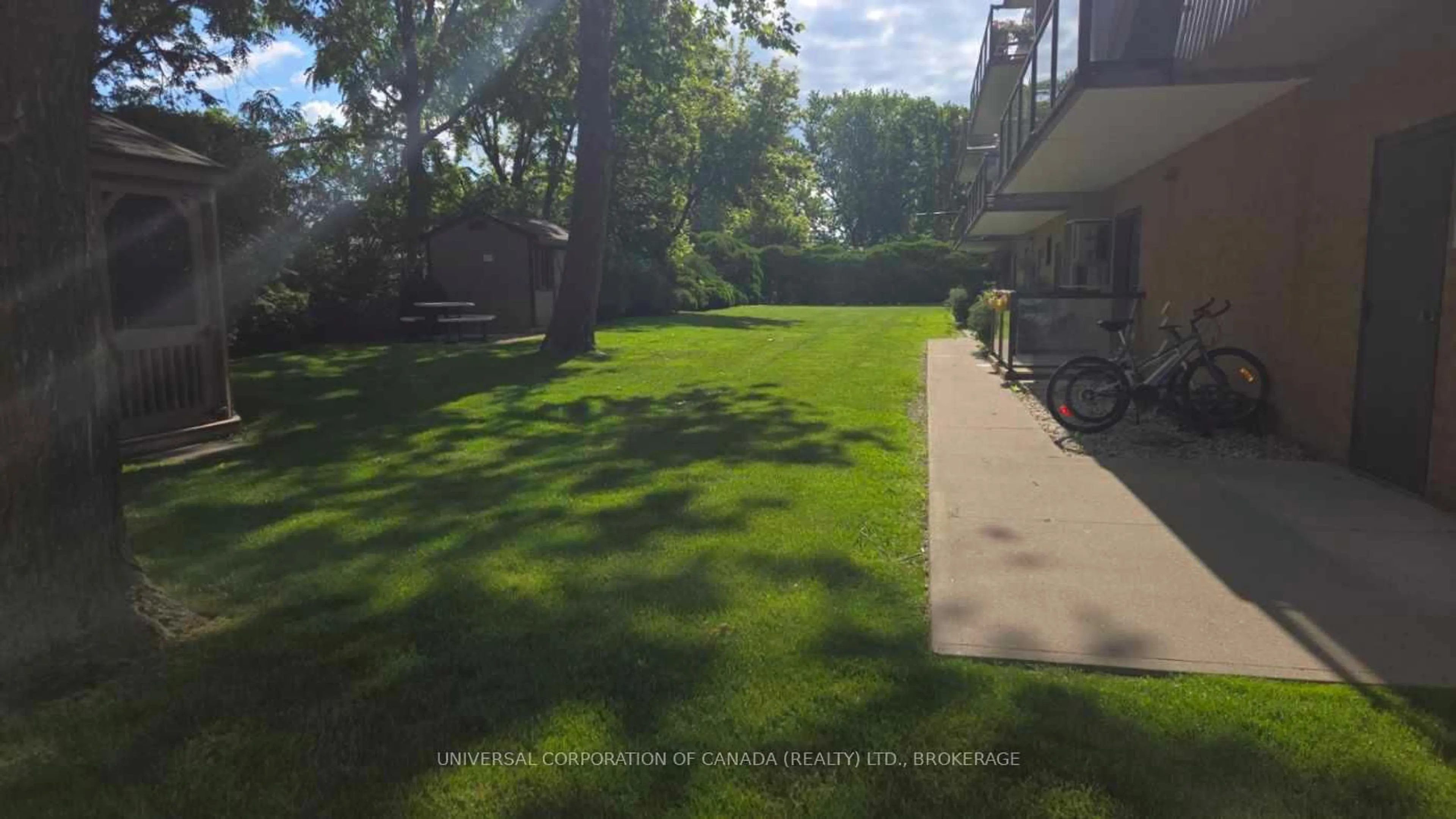 A pic from outside/outdoor area/front of a property/back of a property/a pic from drone, street for 91 Spruce St #103, Aylmer Ontario N5H 1B4