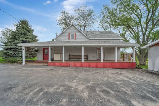 13965 Loyalist Pkwy, Prince Edward County 3