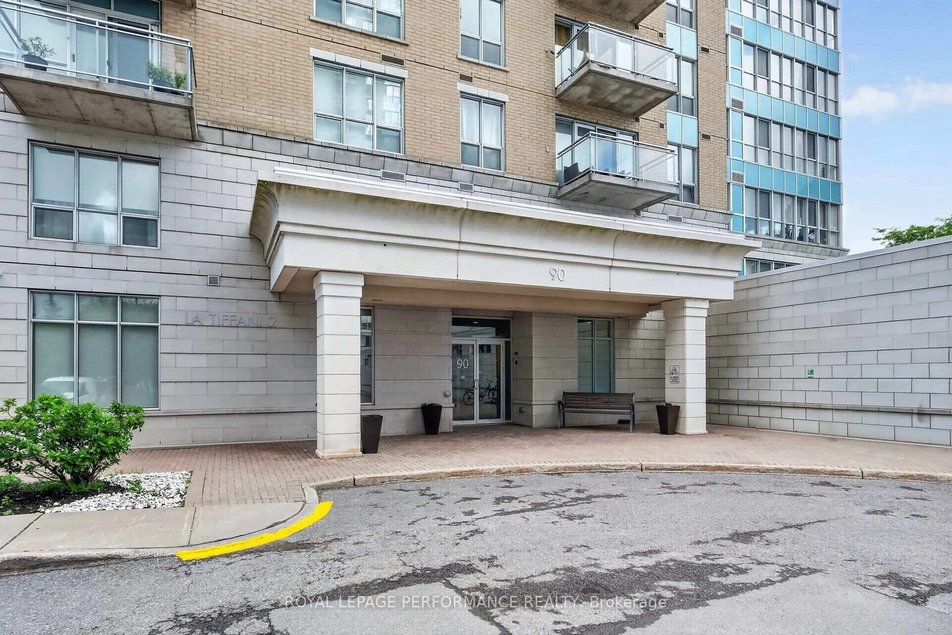 Unknown for 90 Landry St #907, Ottawa Ontario K1L 0A9