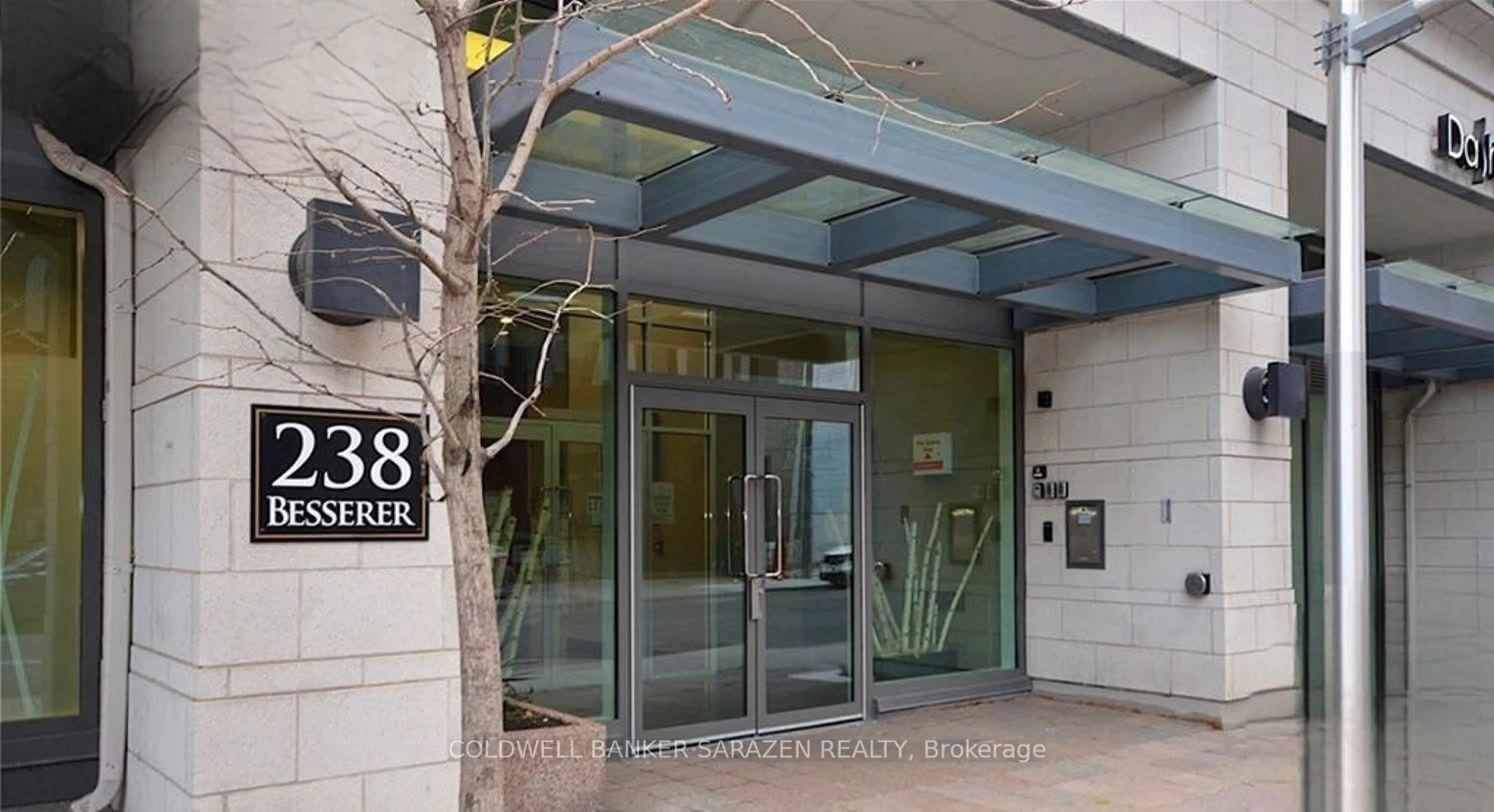 Indoor foyer for 238 Besserer St #1106, Ottawa Ontario K1N 6B1