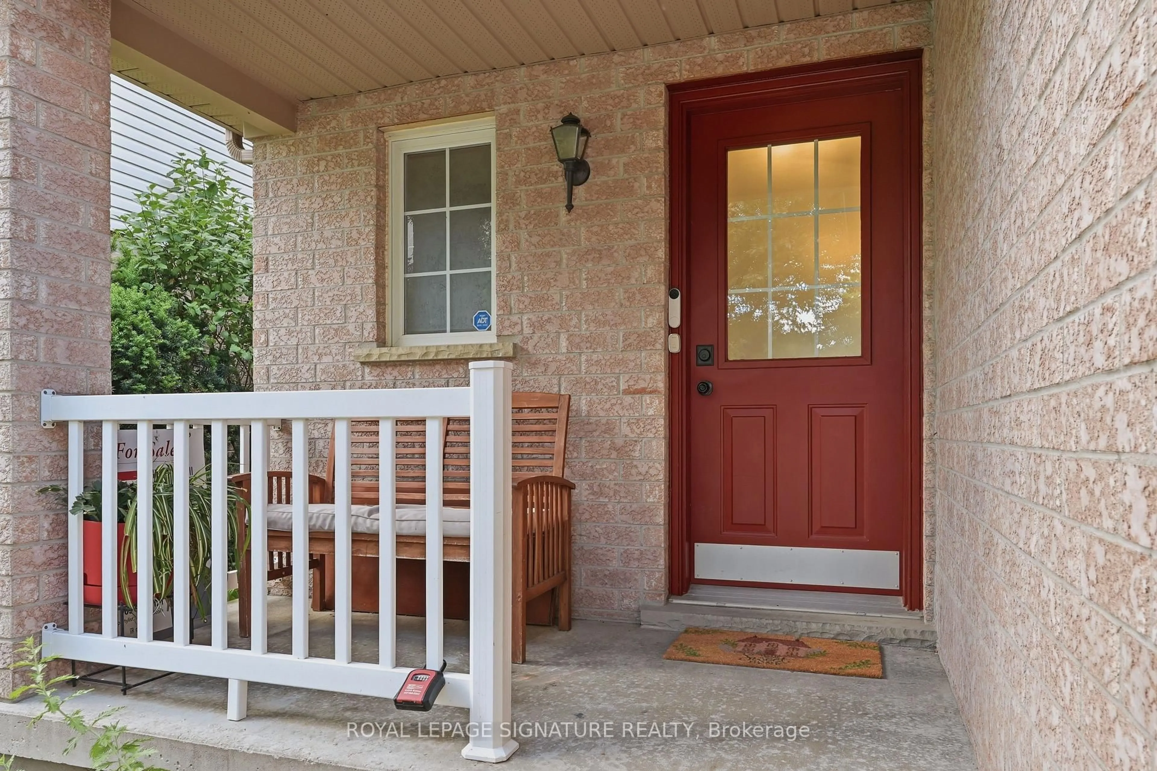 Indoor entryway for 119 Rossmore Crt, London South Ontario N6C 6B7