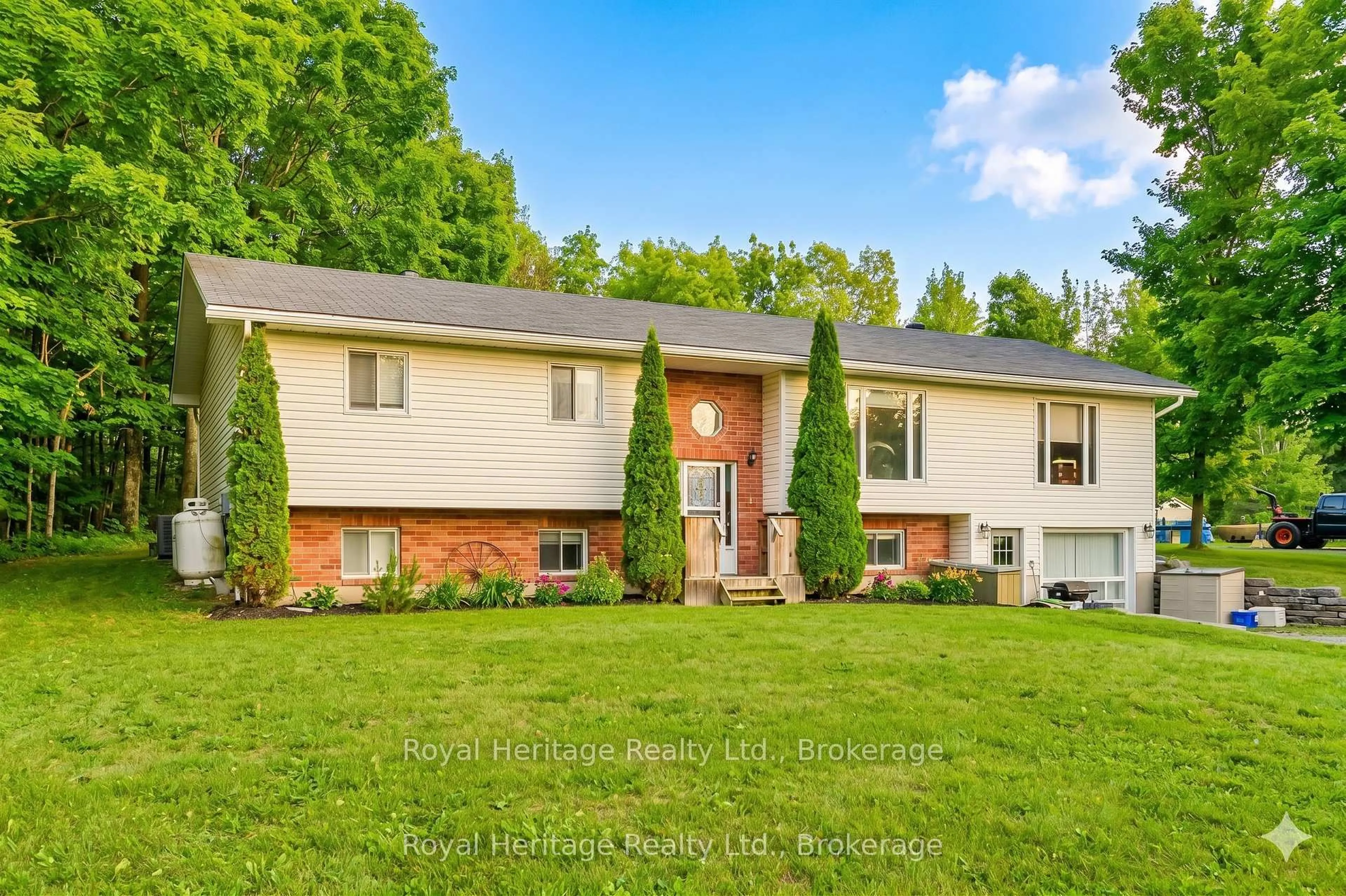 Home with vinyl exterior material, unknown for 93 Tannery Rd, Madoc Ontario K0K 2K0