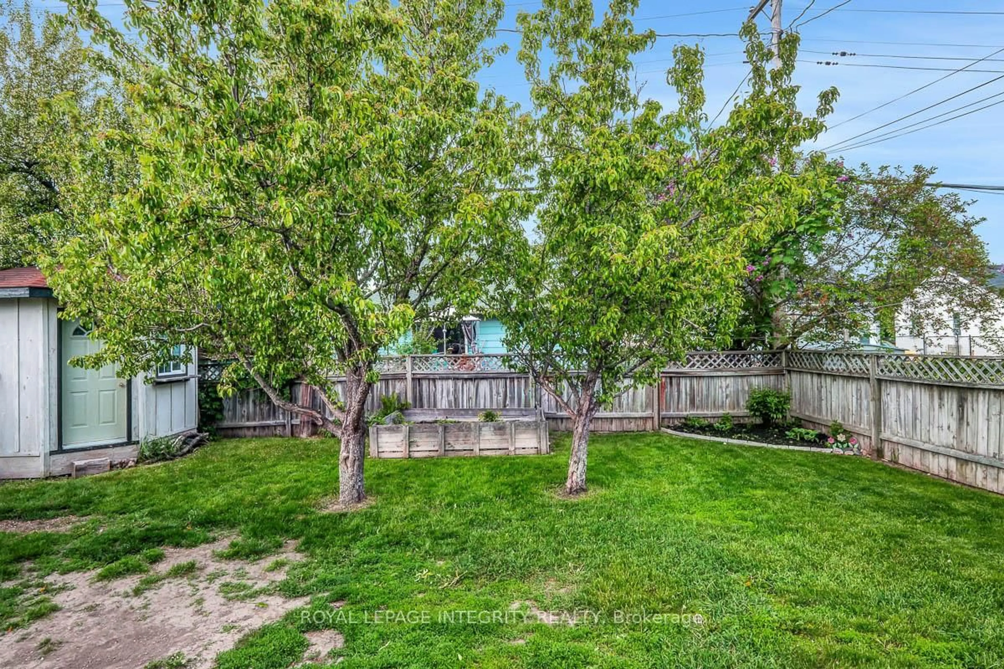 Patio, street for 90 First Ave, Arnprior Ontario K7S 1W3