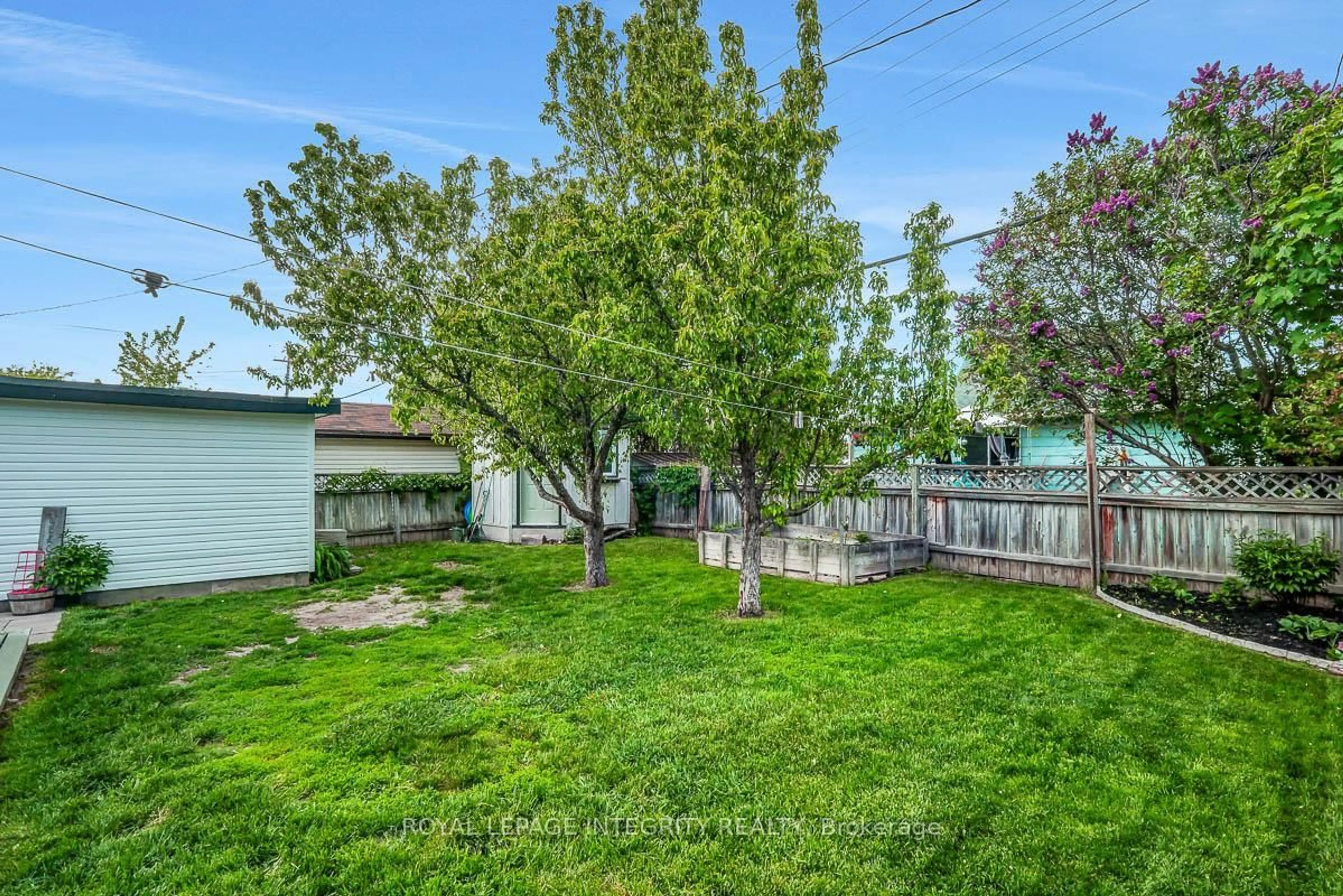 Patio, street for 90 First Ave, Arnprior Ontario K7S 1W3