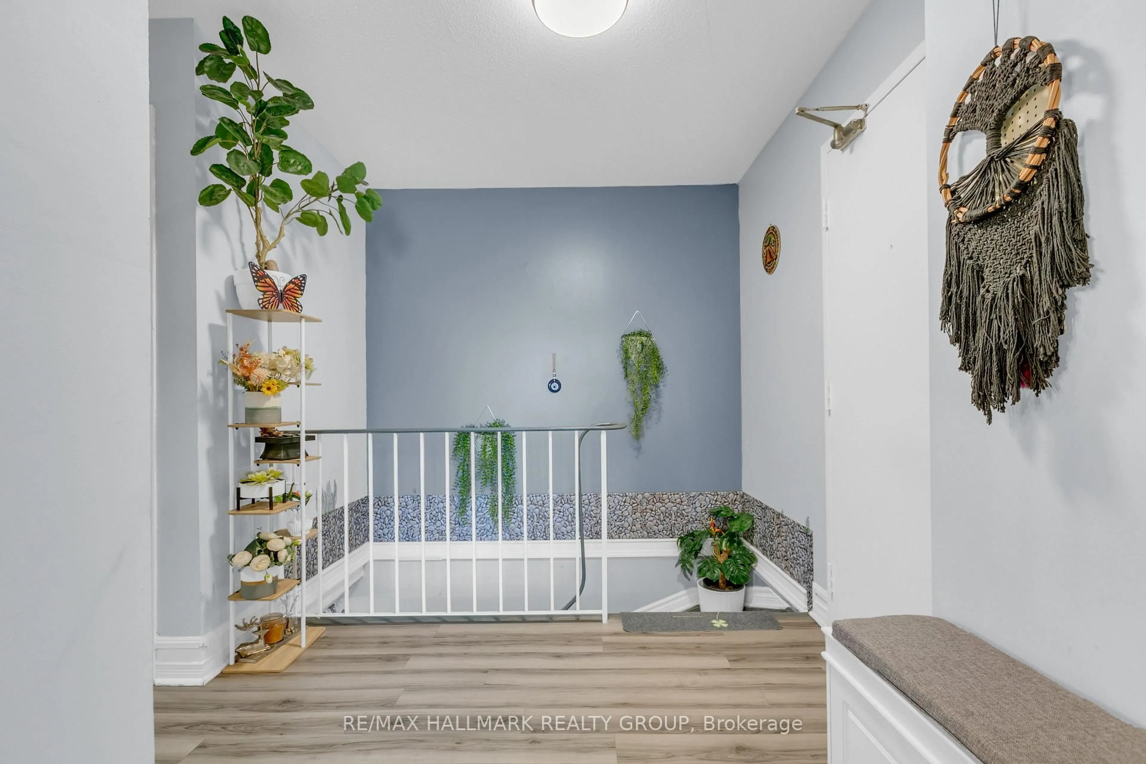 Indoor entryway for 240 Fenerty Crt #1, Ottawa Ontario K2L 3A7