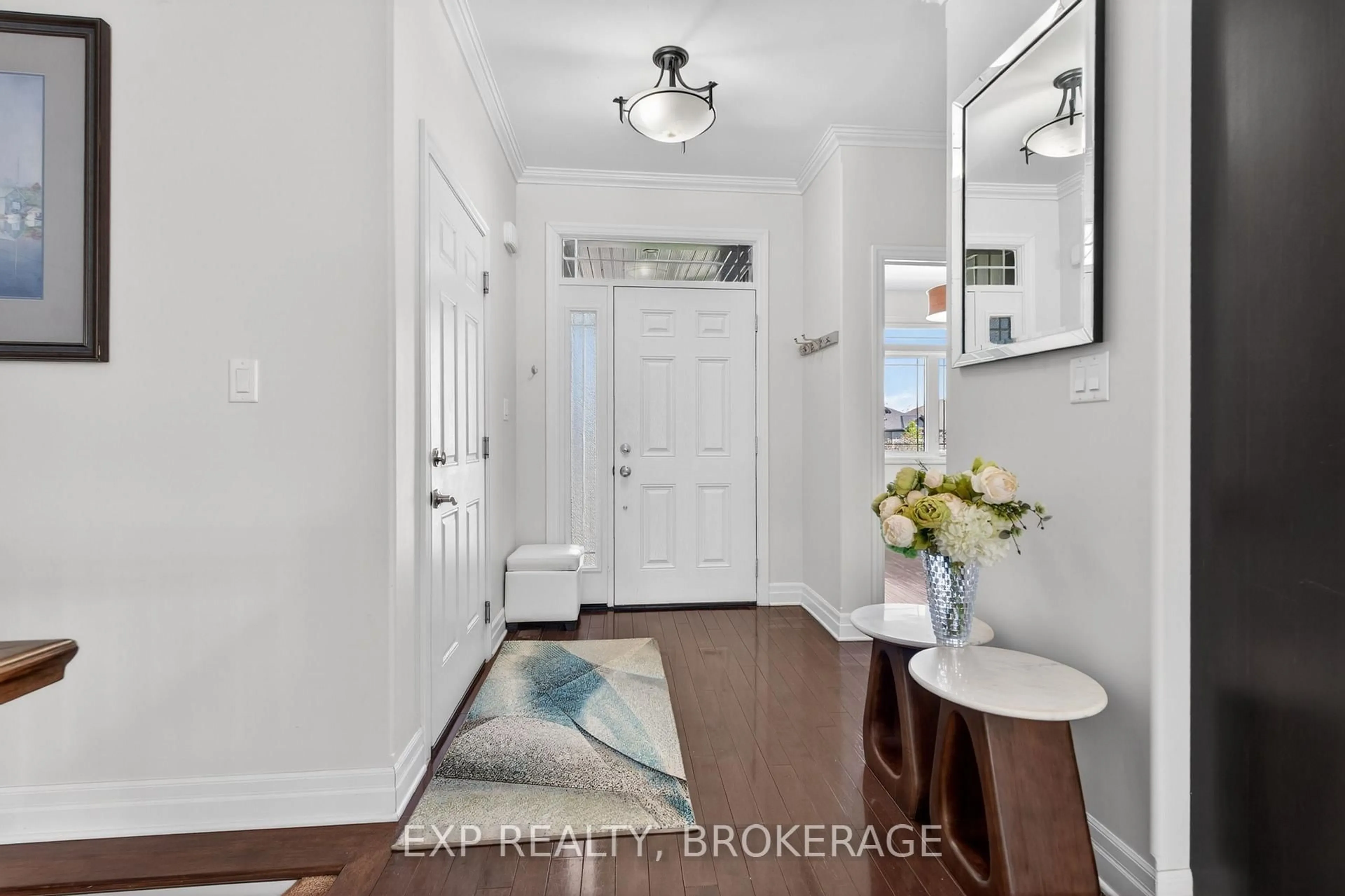 Indoor entryway for 23 ADMIRAL'S Crt, Bath Ontario K0H 1G0