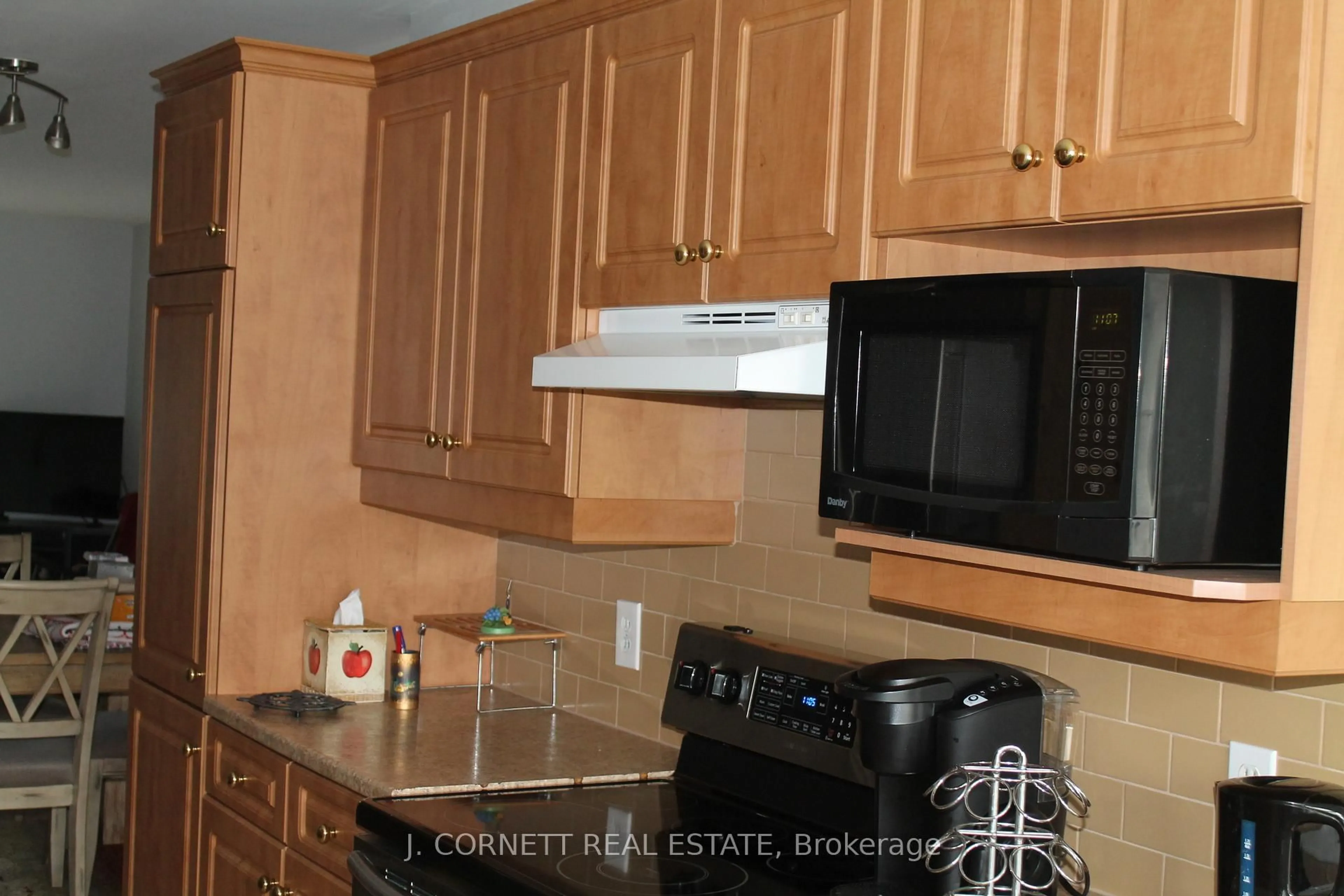 Standard kitchen, unknown for 3 Maple St ## 4, South Stormont Ontario K0C 1M0