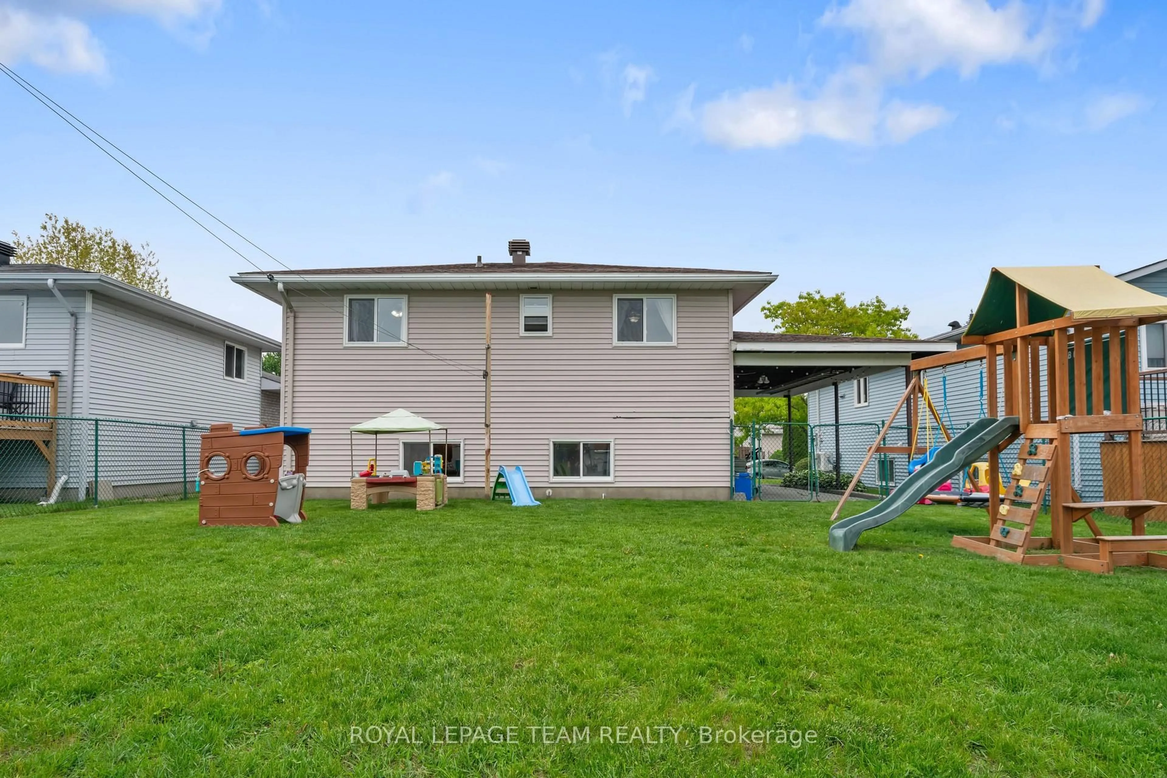 Unknown for 1728 Branch Dr, Cornwall Ontario K6J 5S9