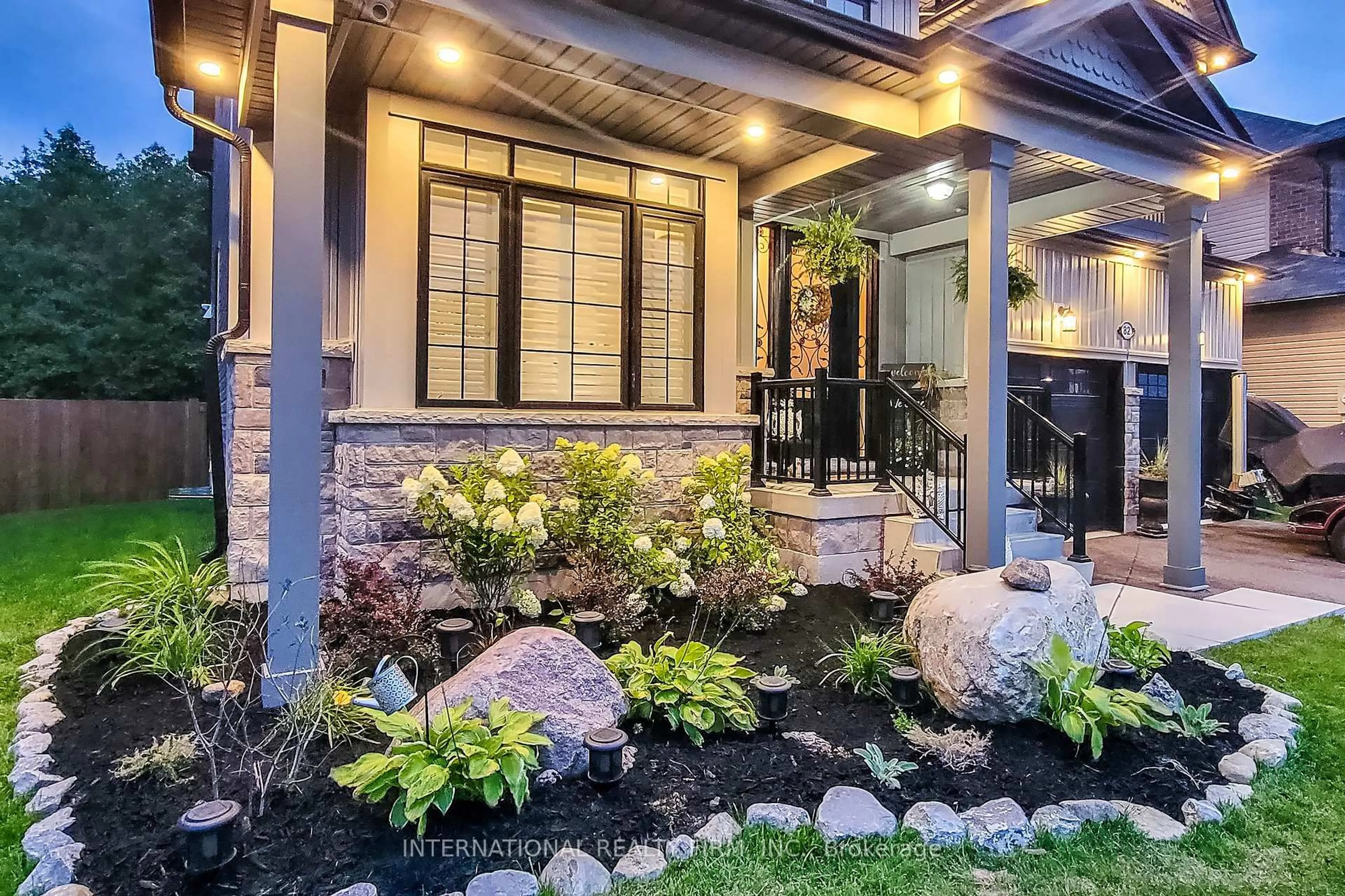 Indoor entryway for 82 Hennessey Cres, Kawartha Lakes Ontario K9V 0P4