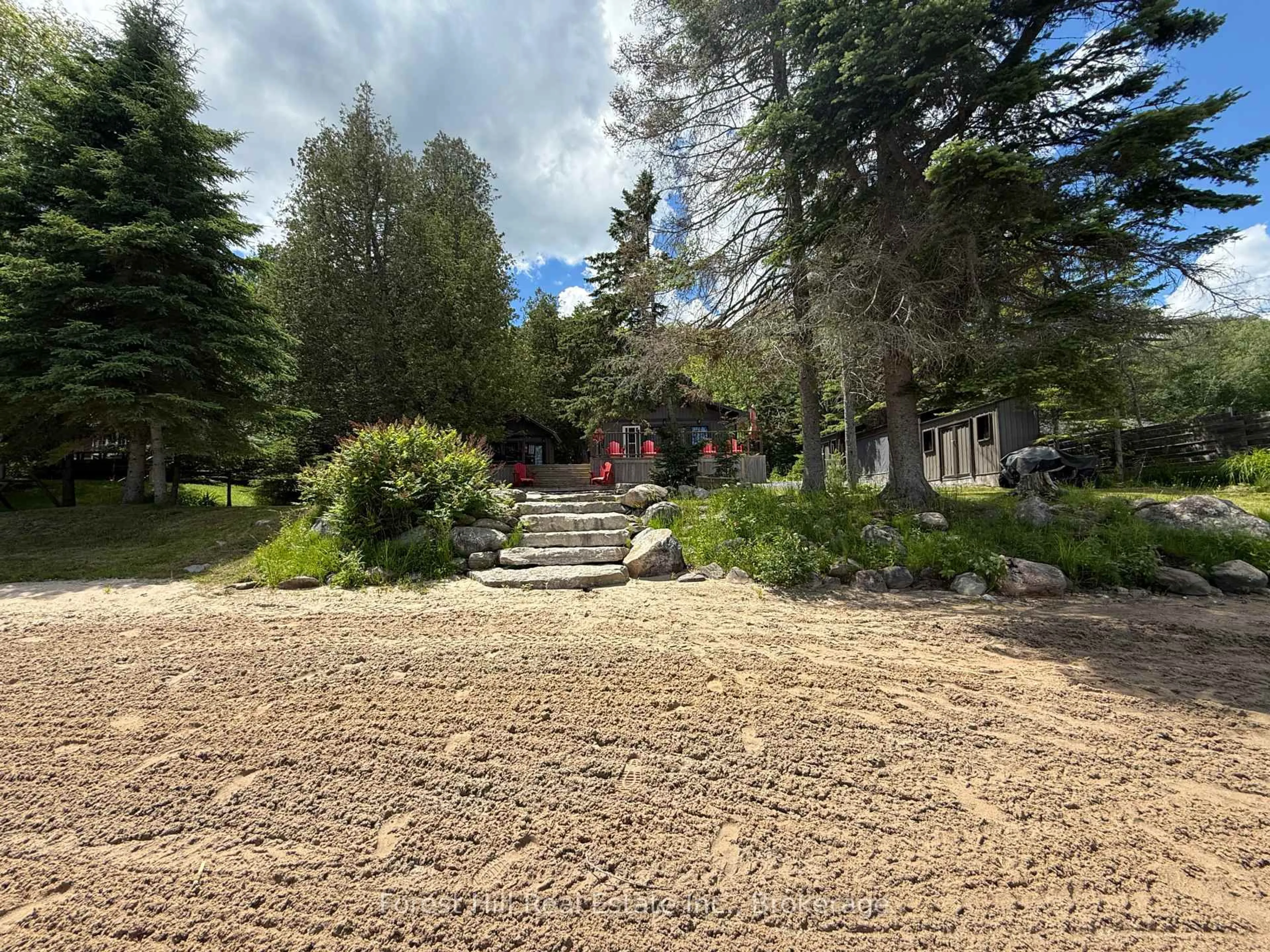 A pic from outside/outdoor area/front of a property/back of a property/a pic from drone, unknown for 635 Limberlost Point Rd, Parry Sound Remote Area Ontario P0H 2R0