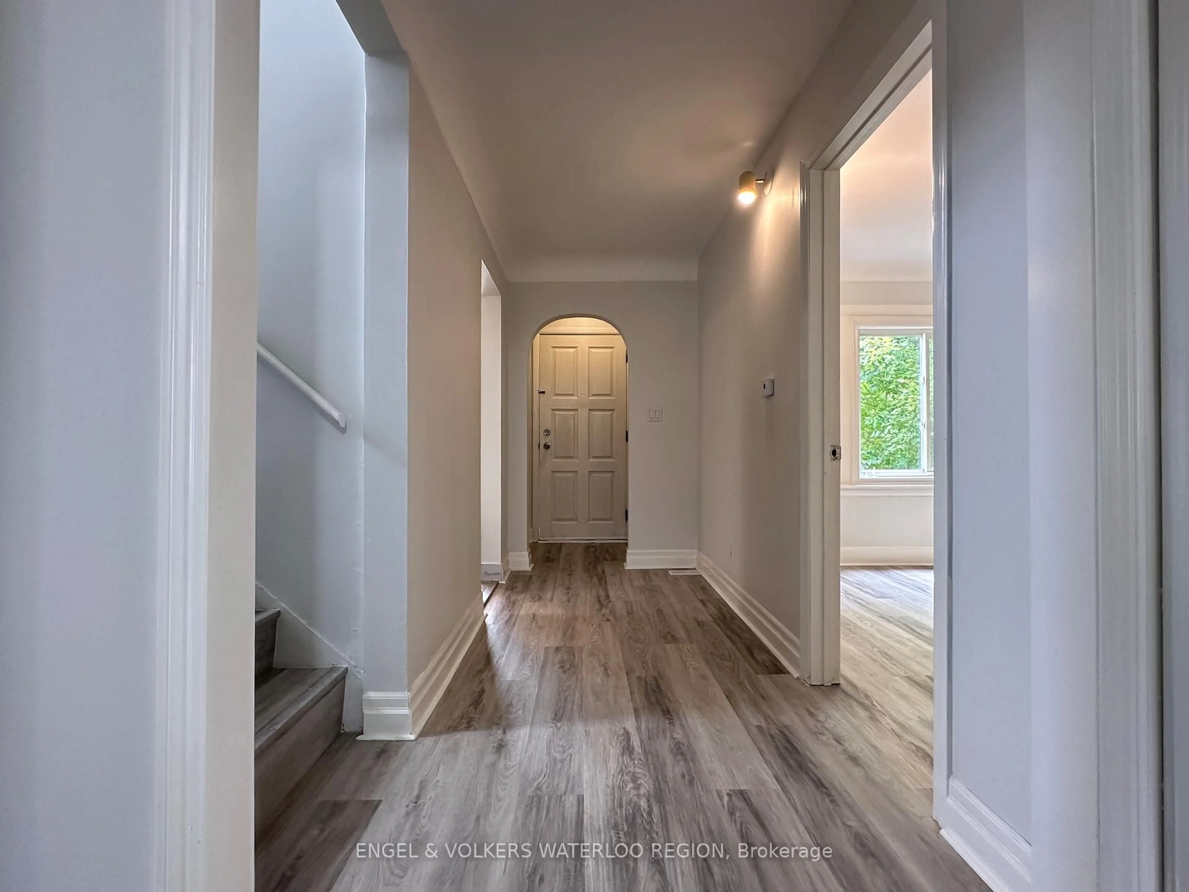 Indoor entryway for 738 Randolph Ave, Windsor Ontario N9B 2T8