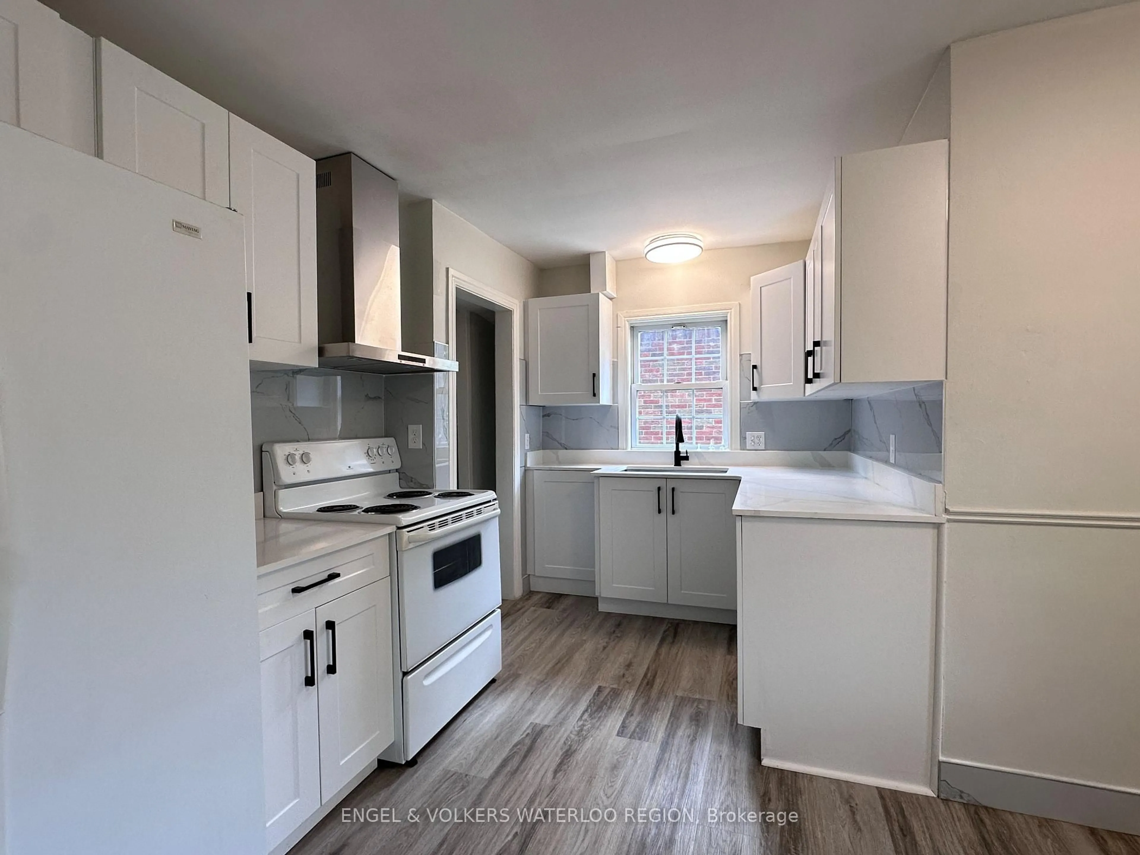 Open concept kitchen, unknown for 738 Randolph Ave, Windsor Ontario N9B 2T8
