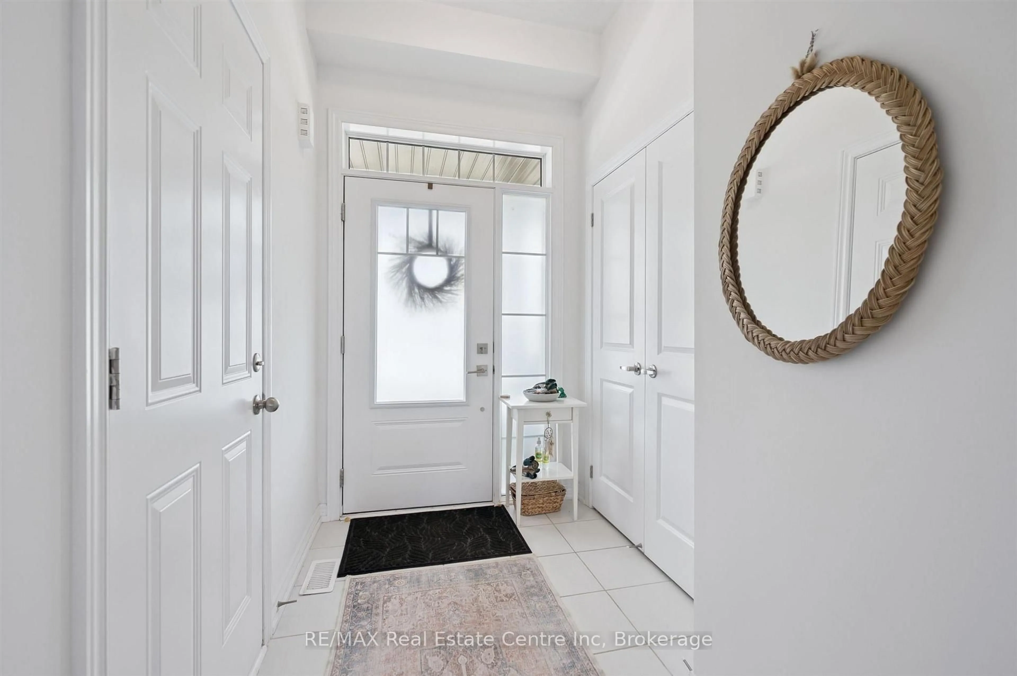Indoor entryway for 247 Farley Rd, Centre Wellington Ontario N1M 0J2