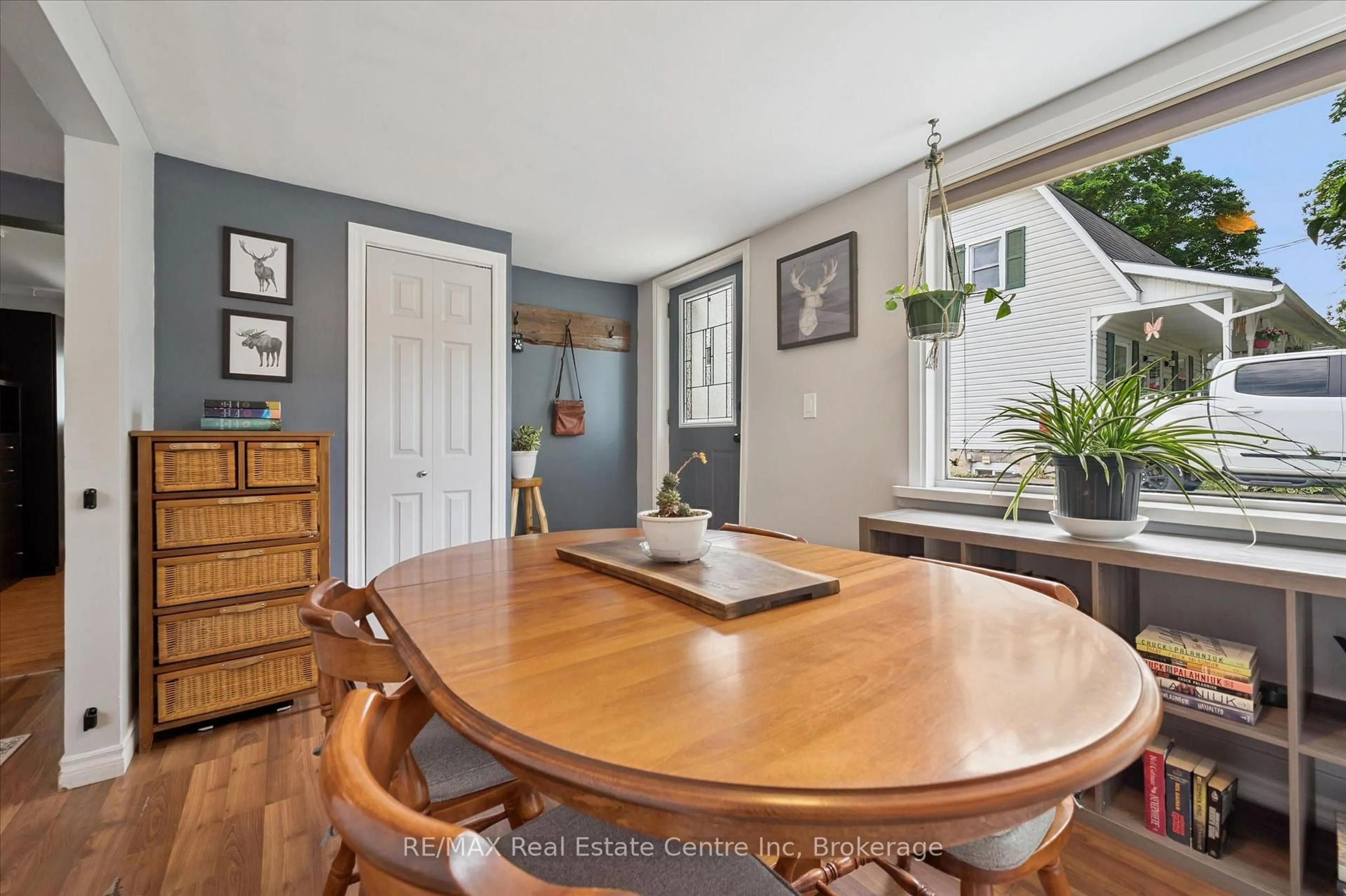 Dining room, unknown for 250 St George St, Centre Wellington Ontario N1M 1K4