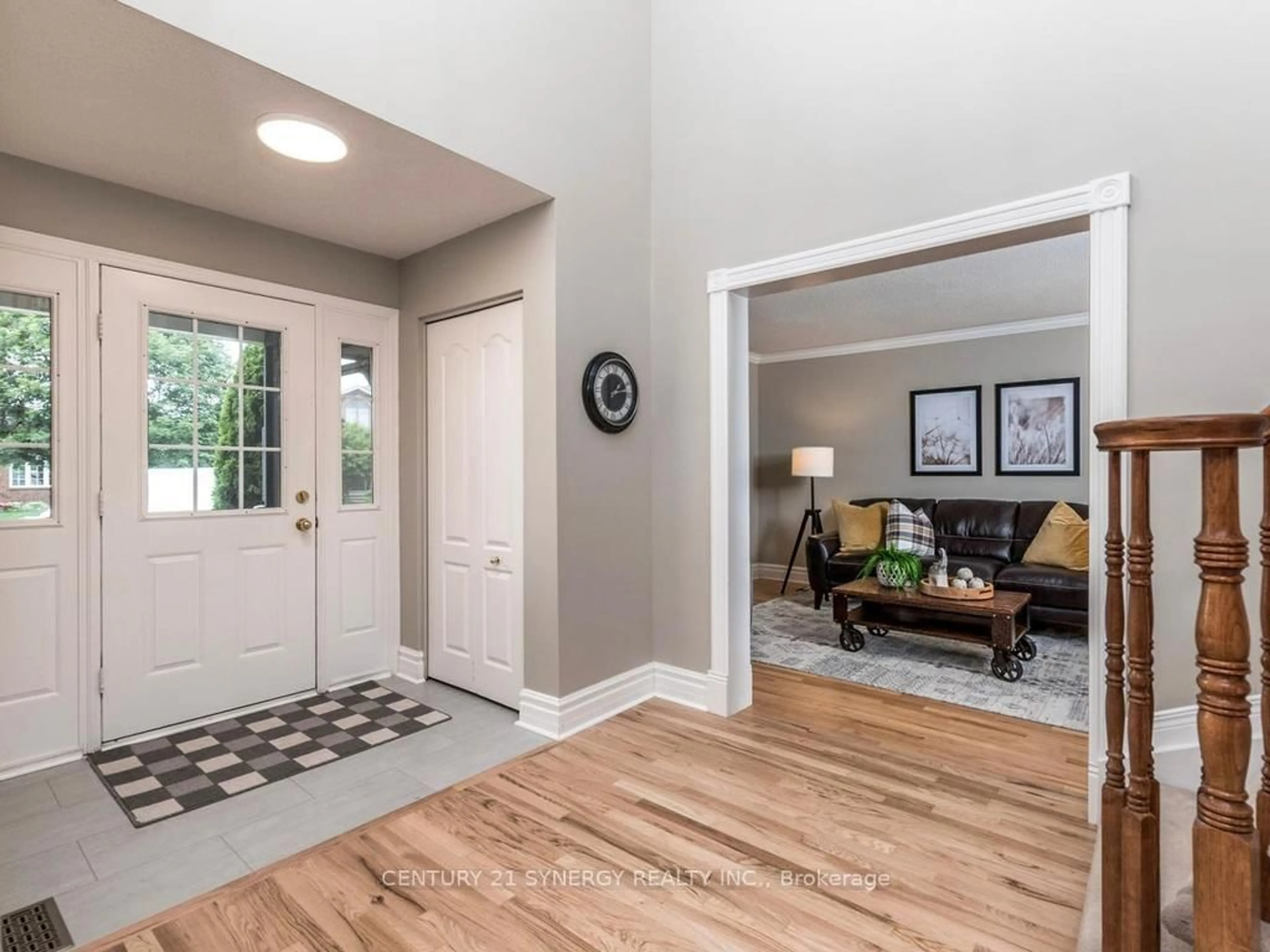 Indoor entryway for 26 Jacqueline Cres, Ottawa Ontario K2S 1M2