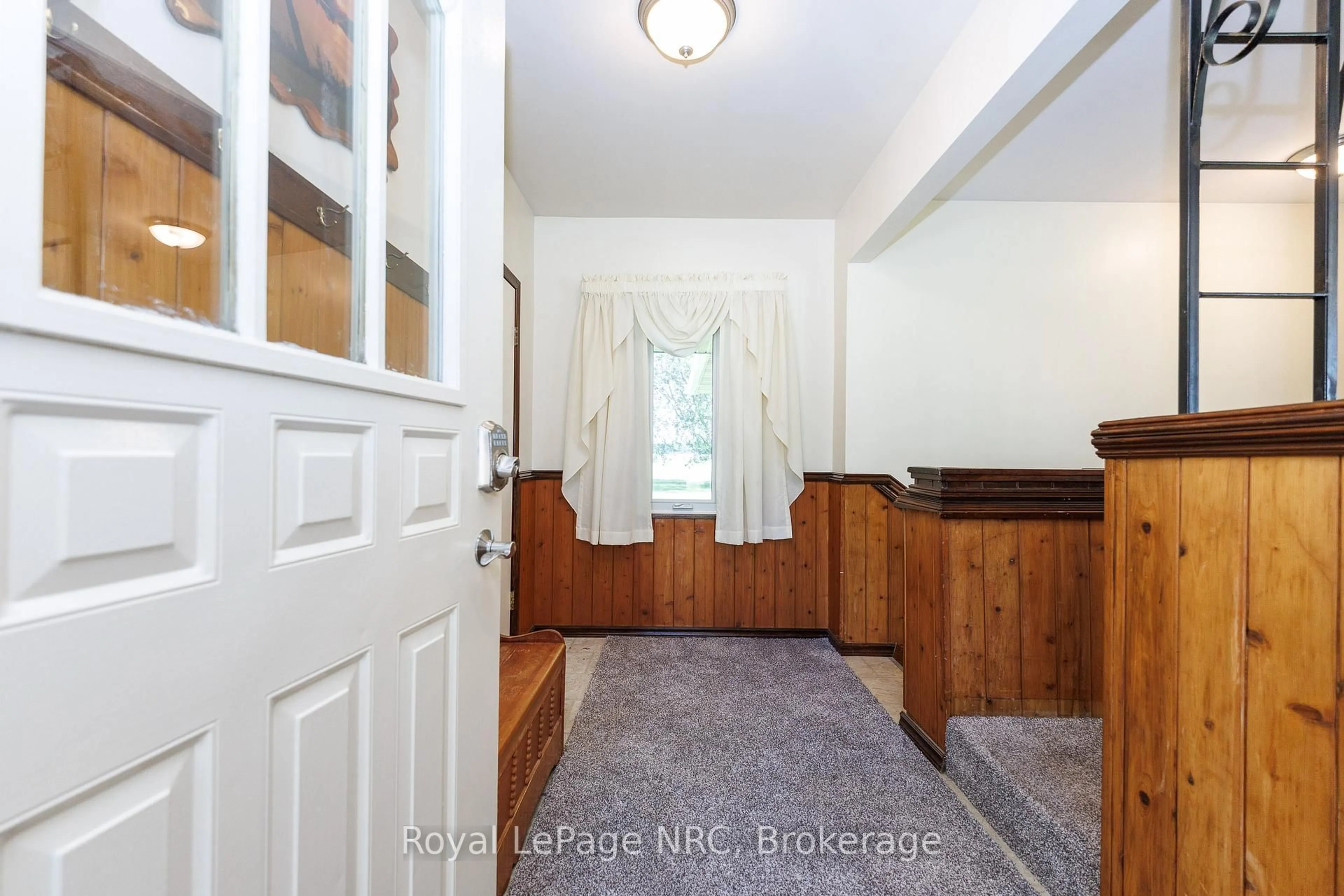Indoor entryway for 6155 Rainham Rd, Haldimand Ontario N1A 2W8