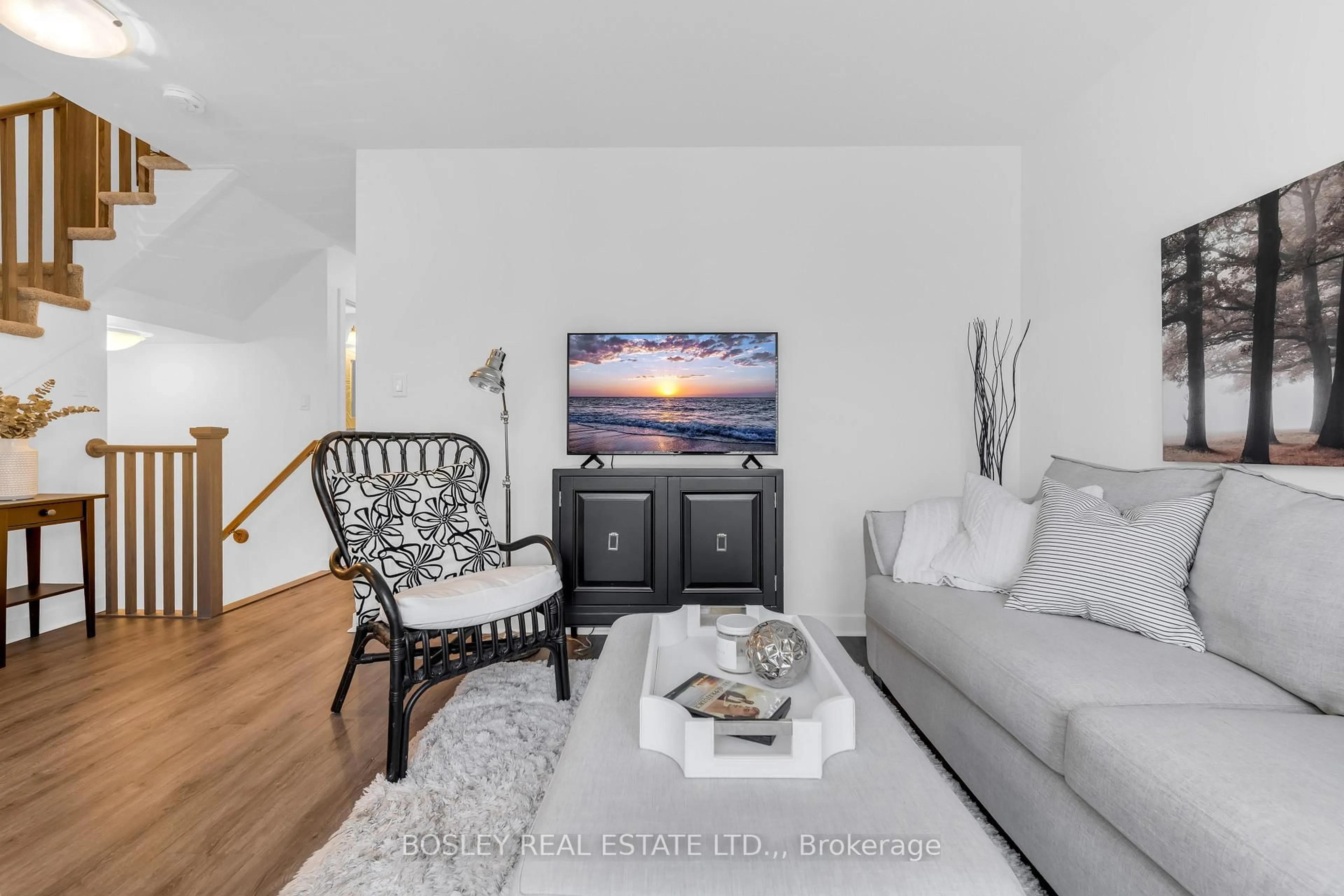 Living room with furniture, unknown for 26 Chicory Cres #3, St. Catharines Ontario L2R 0A5